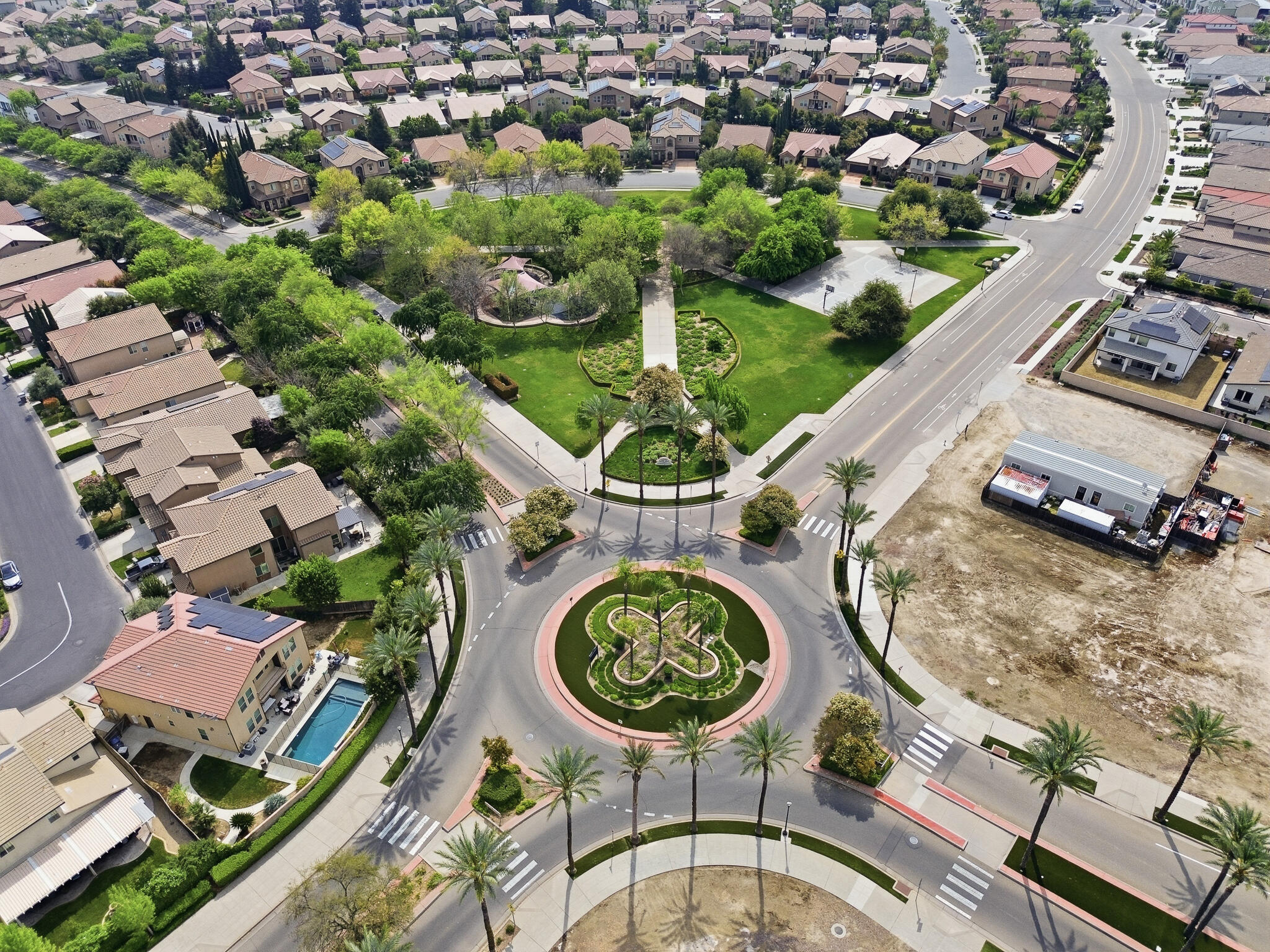 11327 N Via Napoli Dr, Fresno, CA 93730