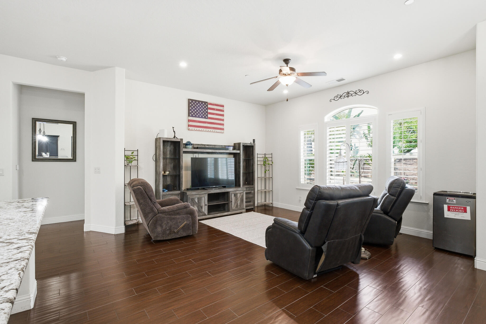 11327 N Via Napoli Dr, Fresno, CA 93730