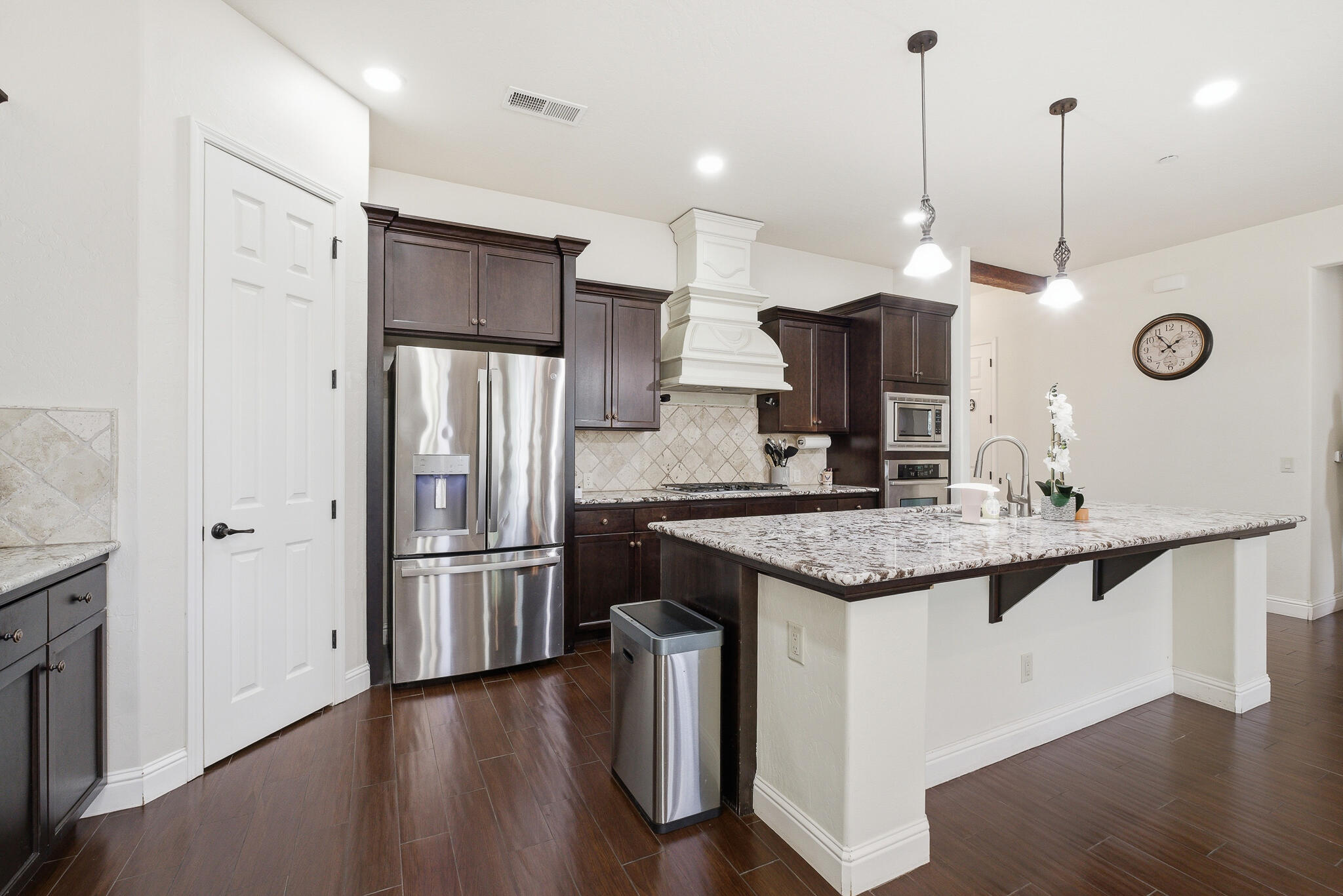 11327 N Via Napoli Dr, Fresno, CA 93730