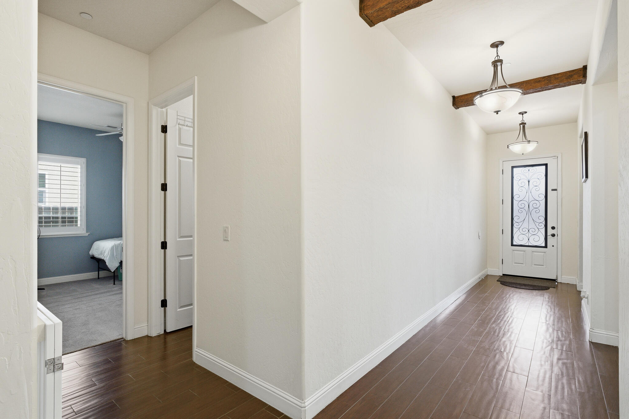 11327 N Via Napoli Dr, Fresno, CA 93730