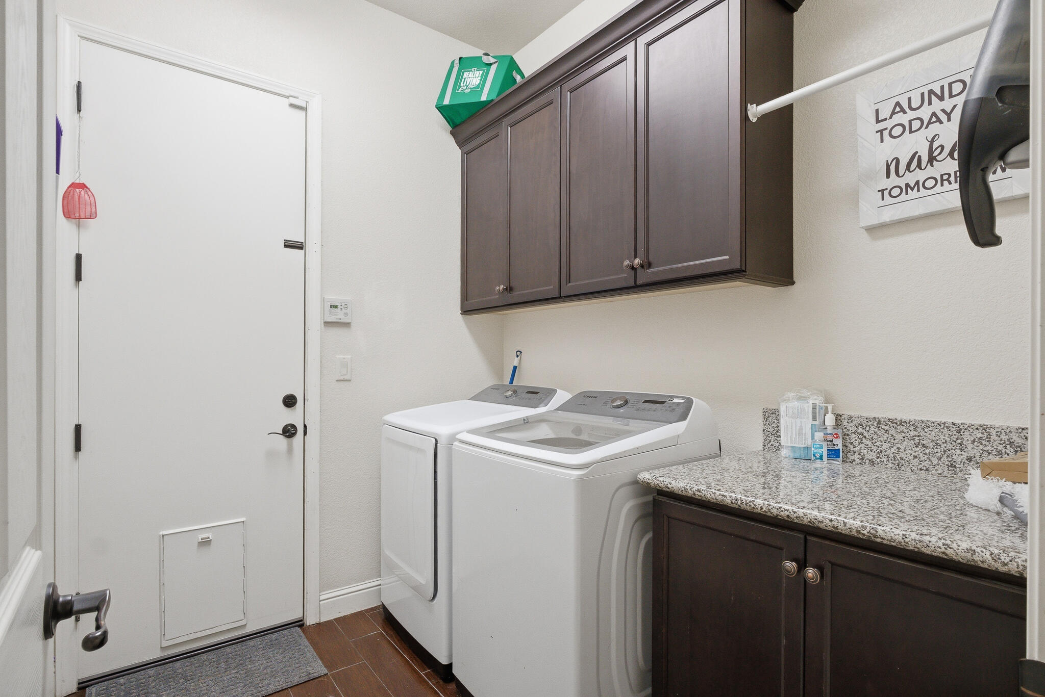 11327 N Via Napoli Dr, Fresno, CA 93730