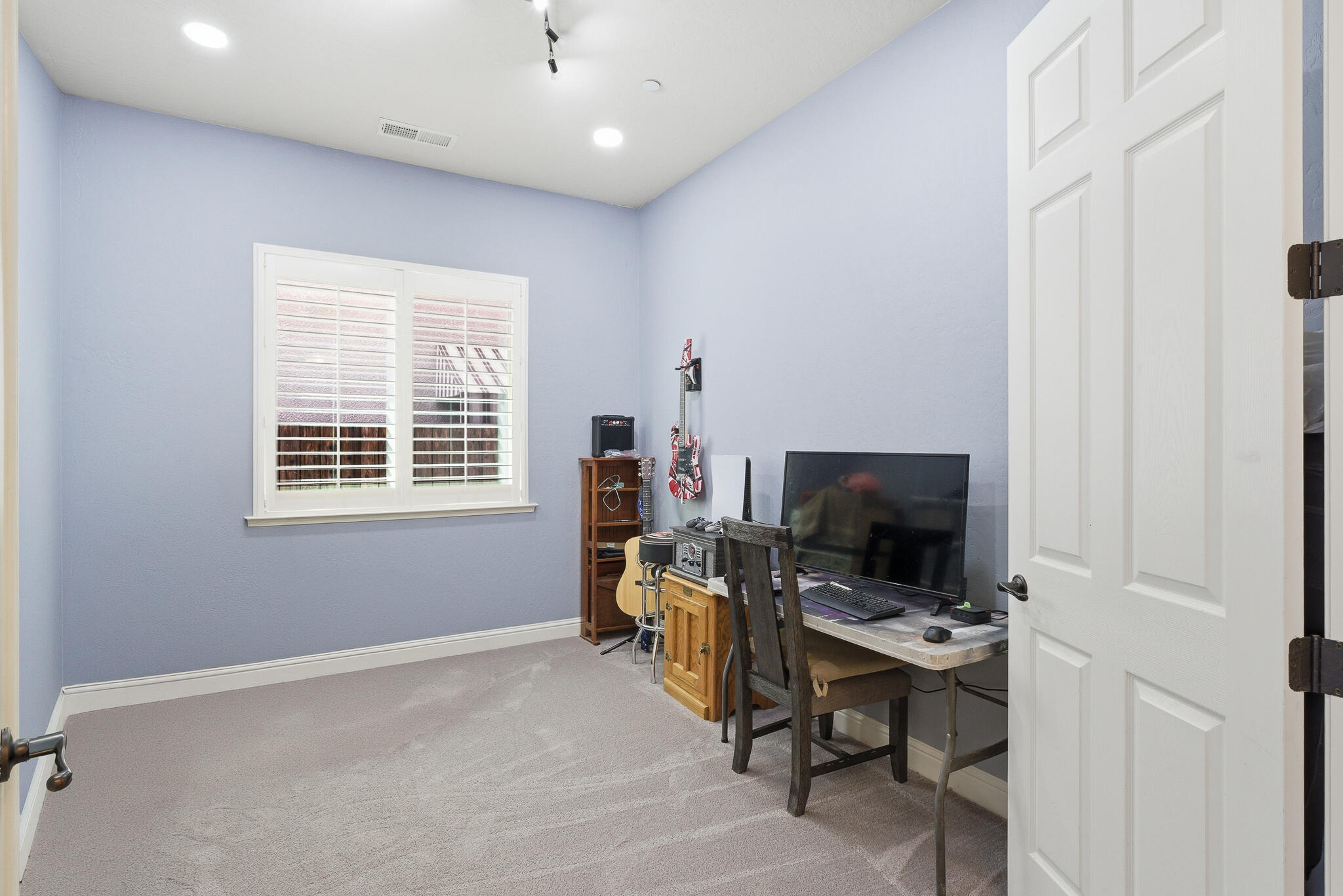 11327 N Via Napoli Dr, Fresno, CA 93730