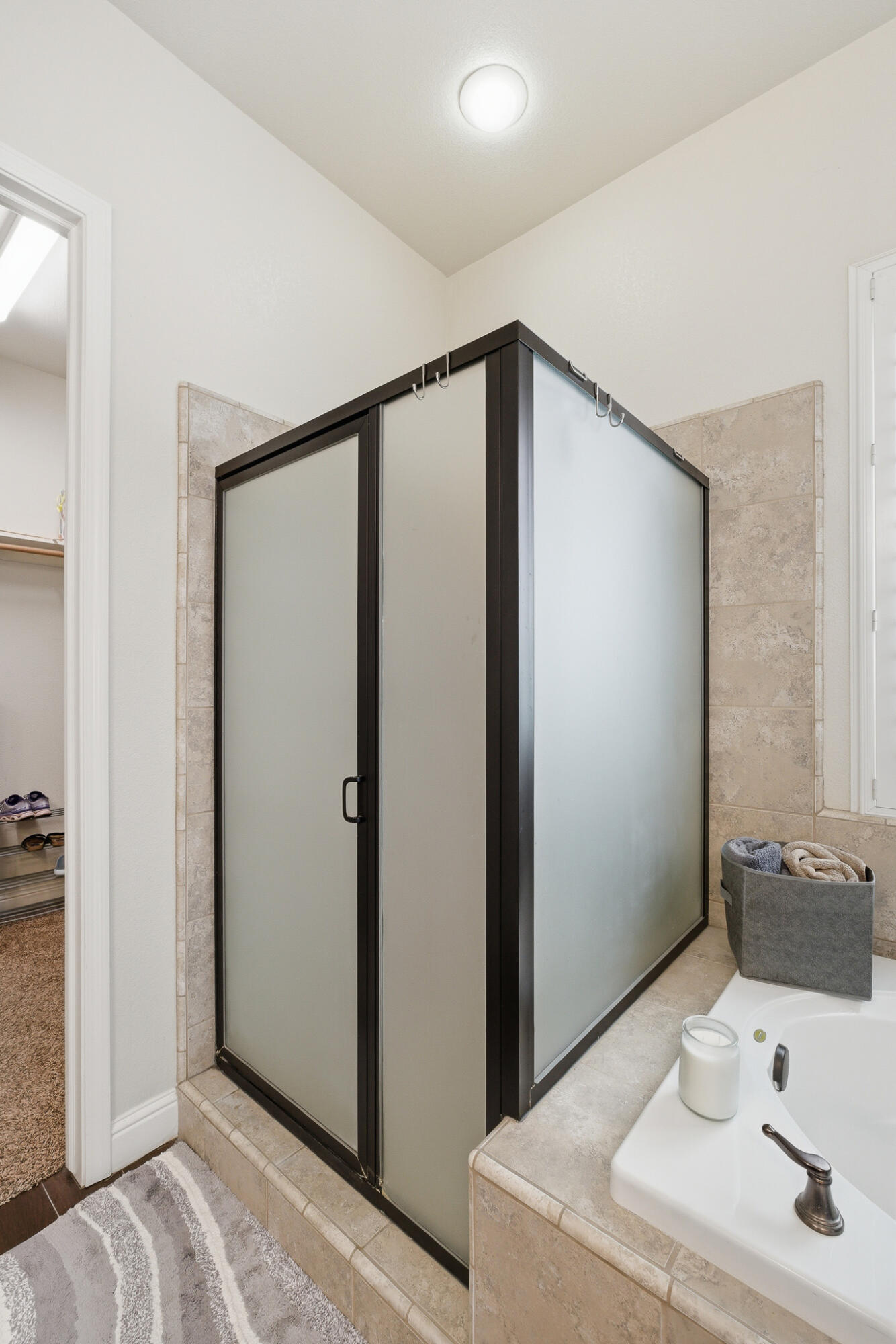 11327 N Via Napoli Dr, Fresno, CA 93730