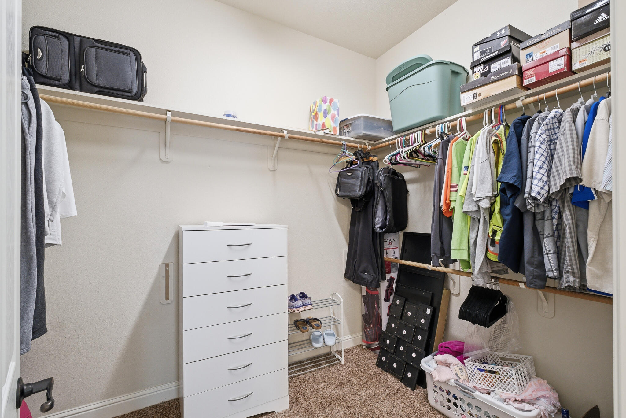 11327 N Via Napoli Dr, Fresno, CA 93730