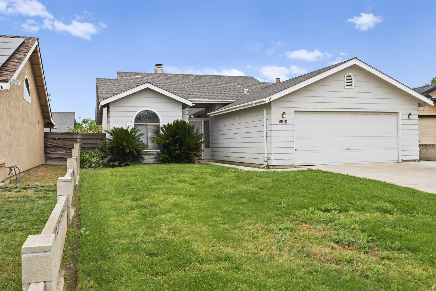 4918 W Chestnut Ave, Visalia, CA 93277