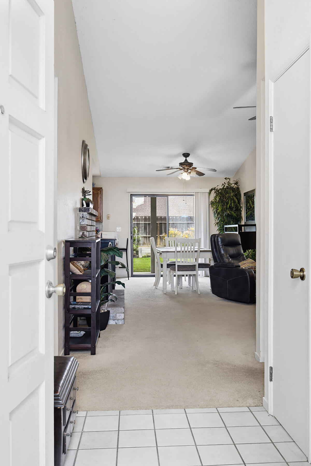 4918 W Chestnut Ave, Visalia, CA 93277