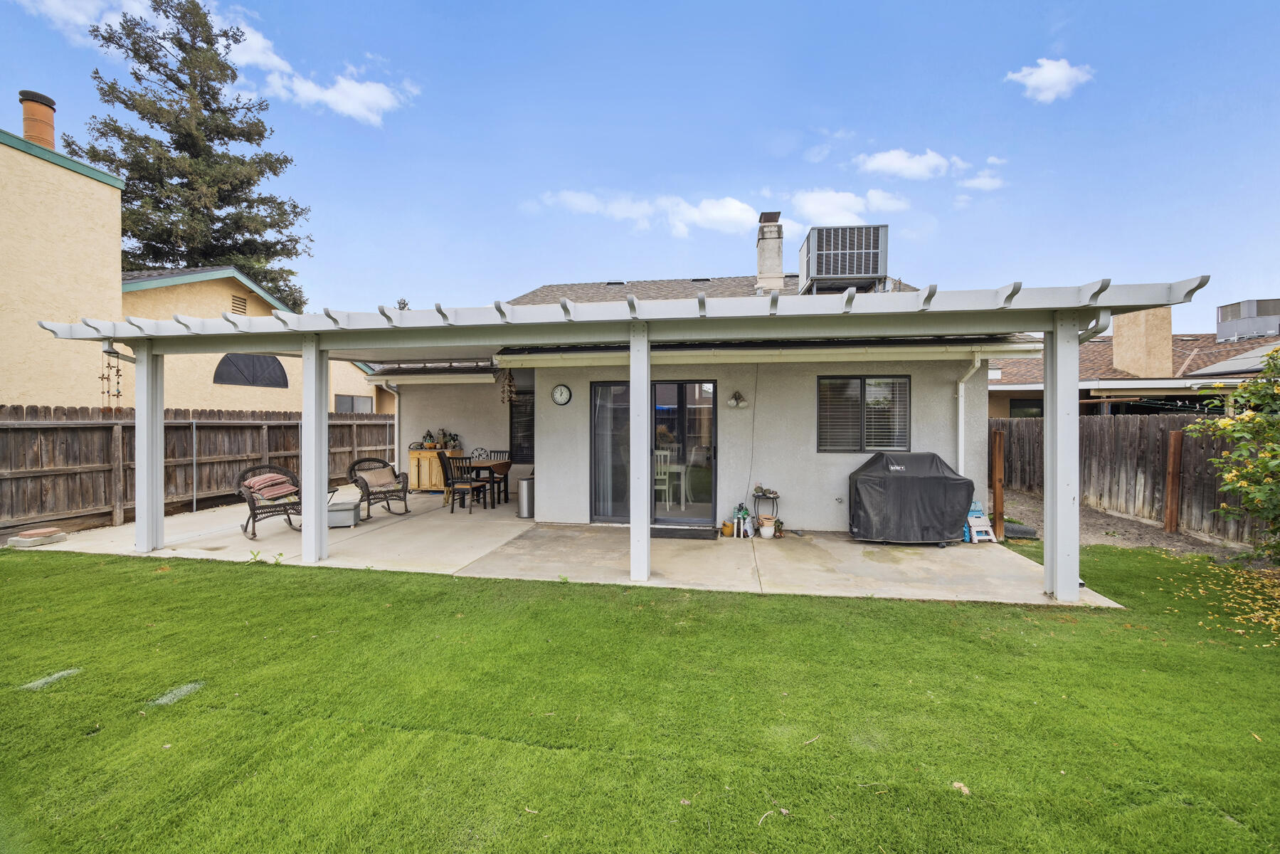 4918 W Chestnut Ave, Visalia, CA 93277