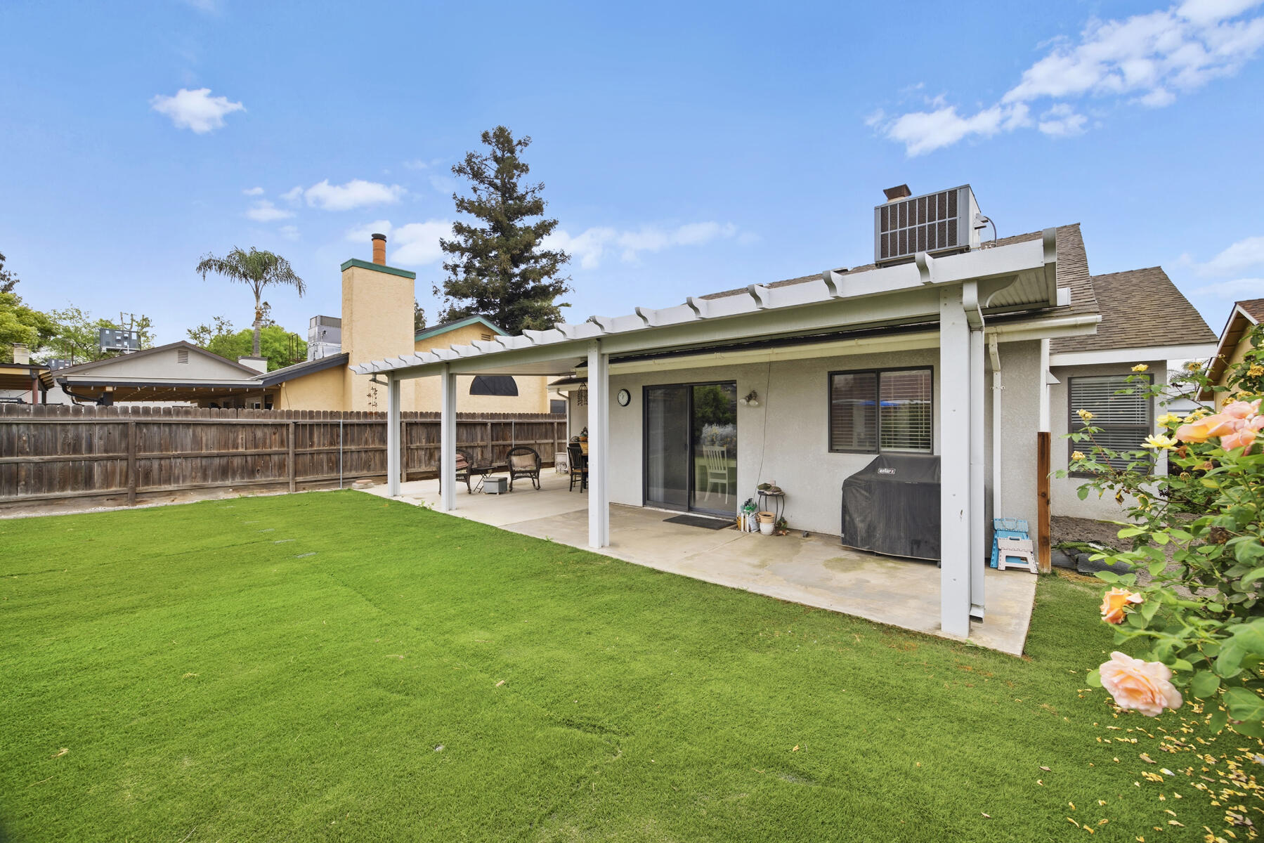 4918 W Chestnut Ave, Visalia, CA 93277