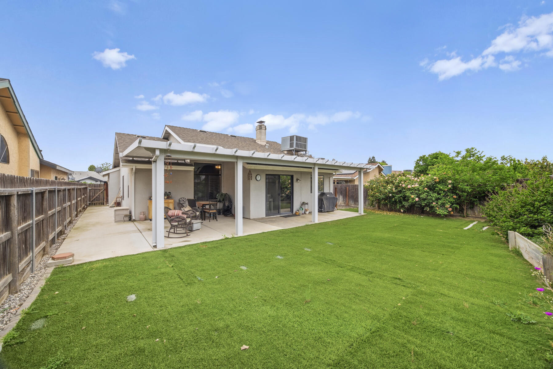 4918 W Chestnut Ave, Visalia, CA 93277