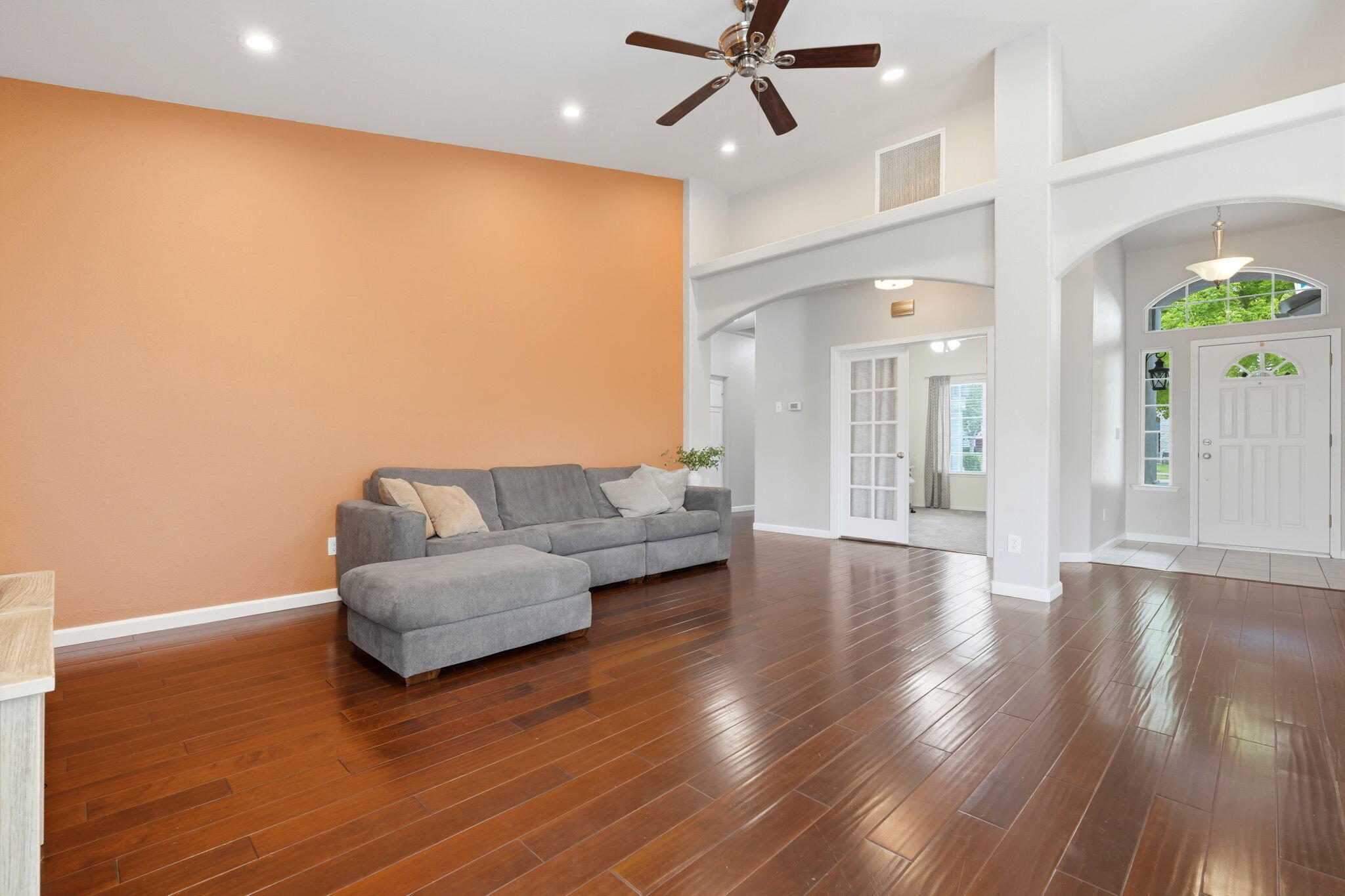 1497 Persimmon St, Lemoore, CA 93245