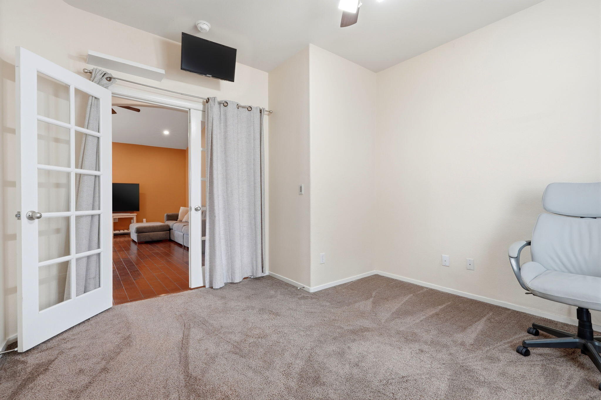 1497 Persimmon St, Lemoore, CA 93245