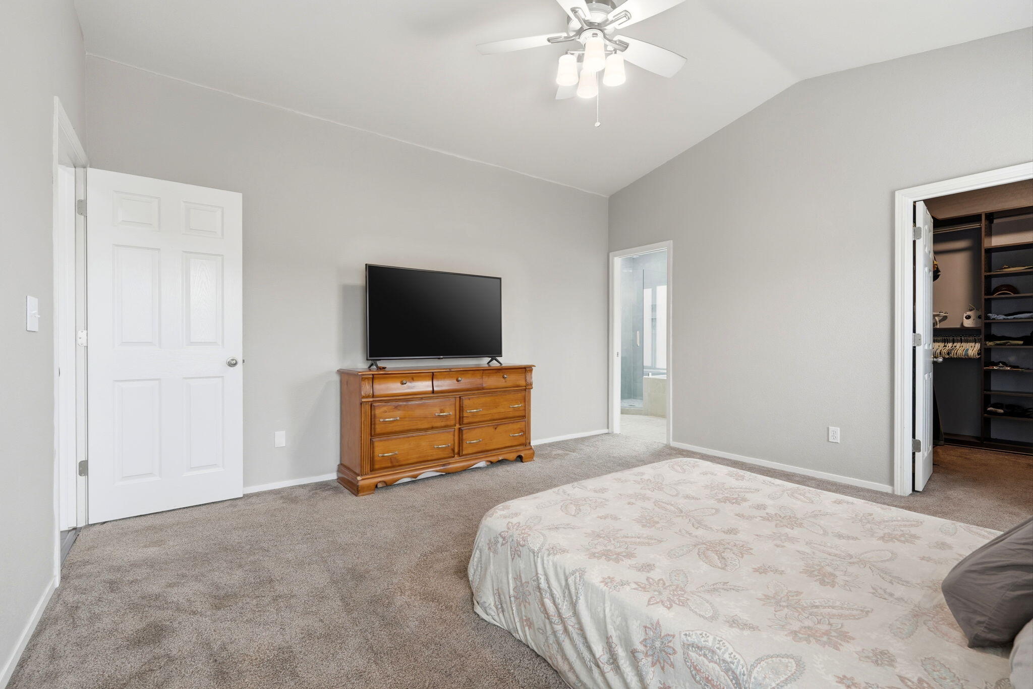 1497 Persimmon St, Lemoore, CA 93245