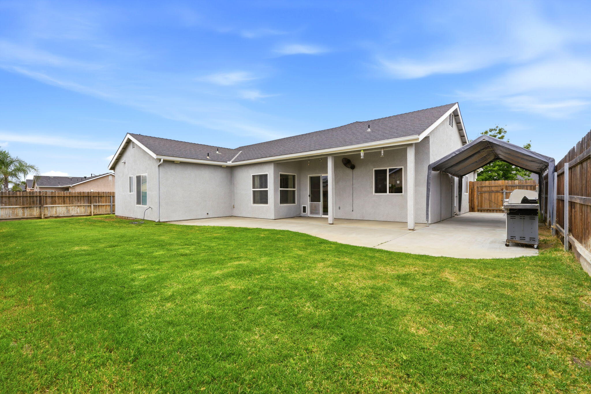 1497 Persimmon St, Lemoore, CA 93245