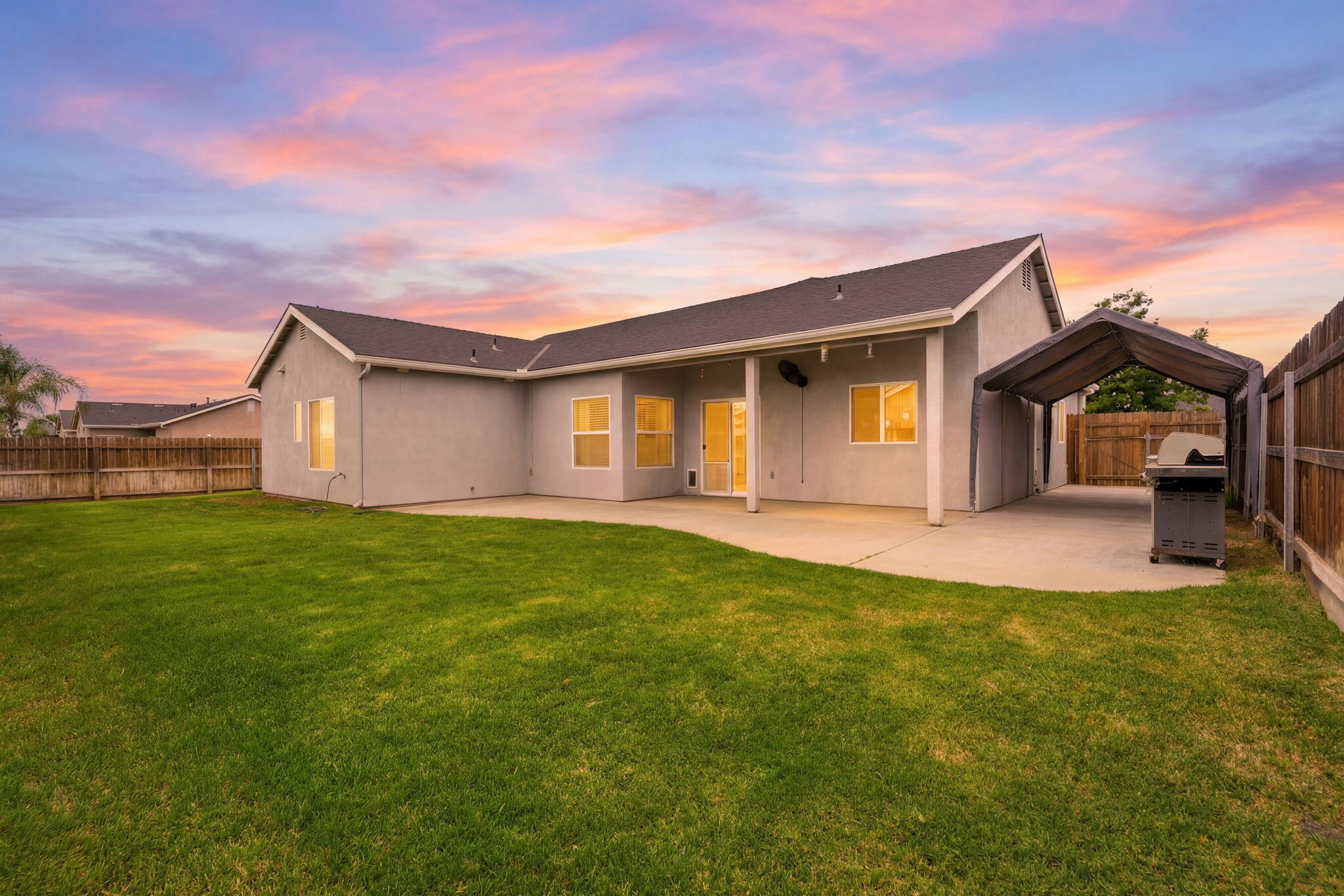 1497 Persimmon St, Lemoore, CA 93245