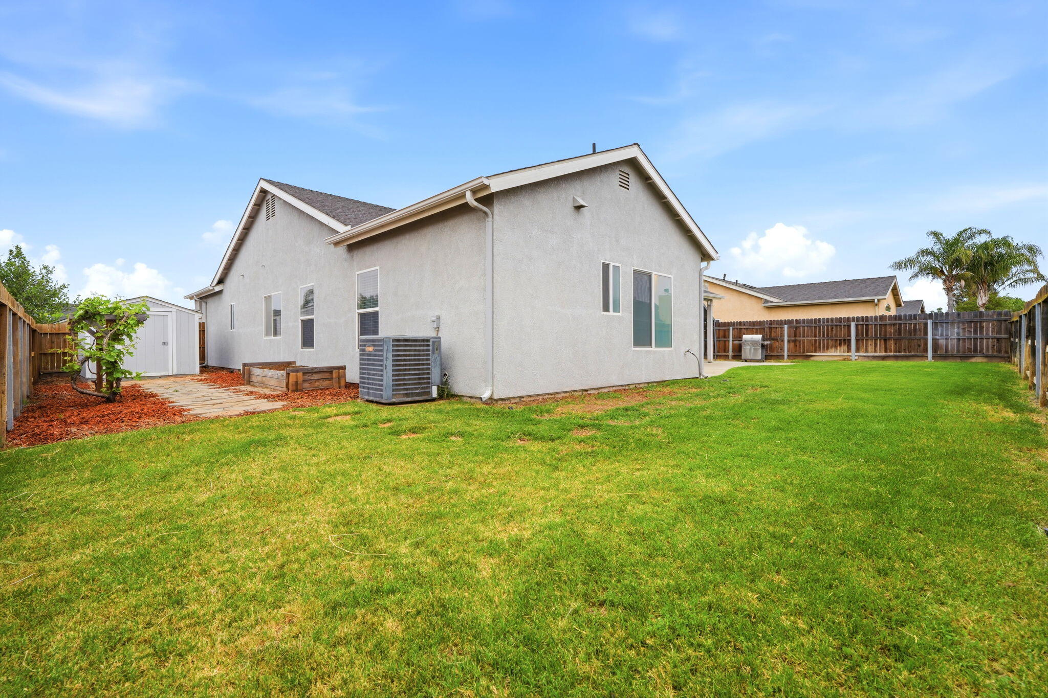 1497 Persimmon St, Lemoore, CA 93245