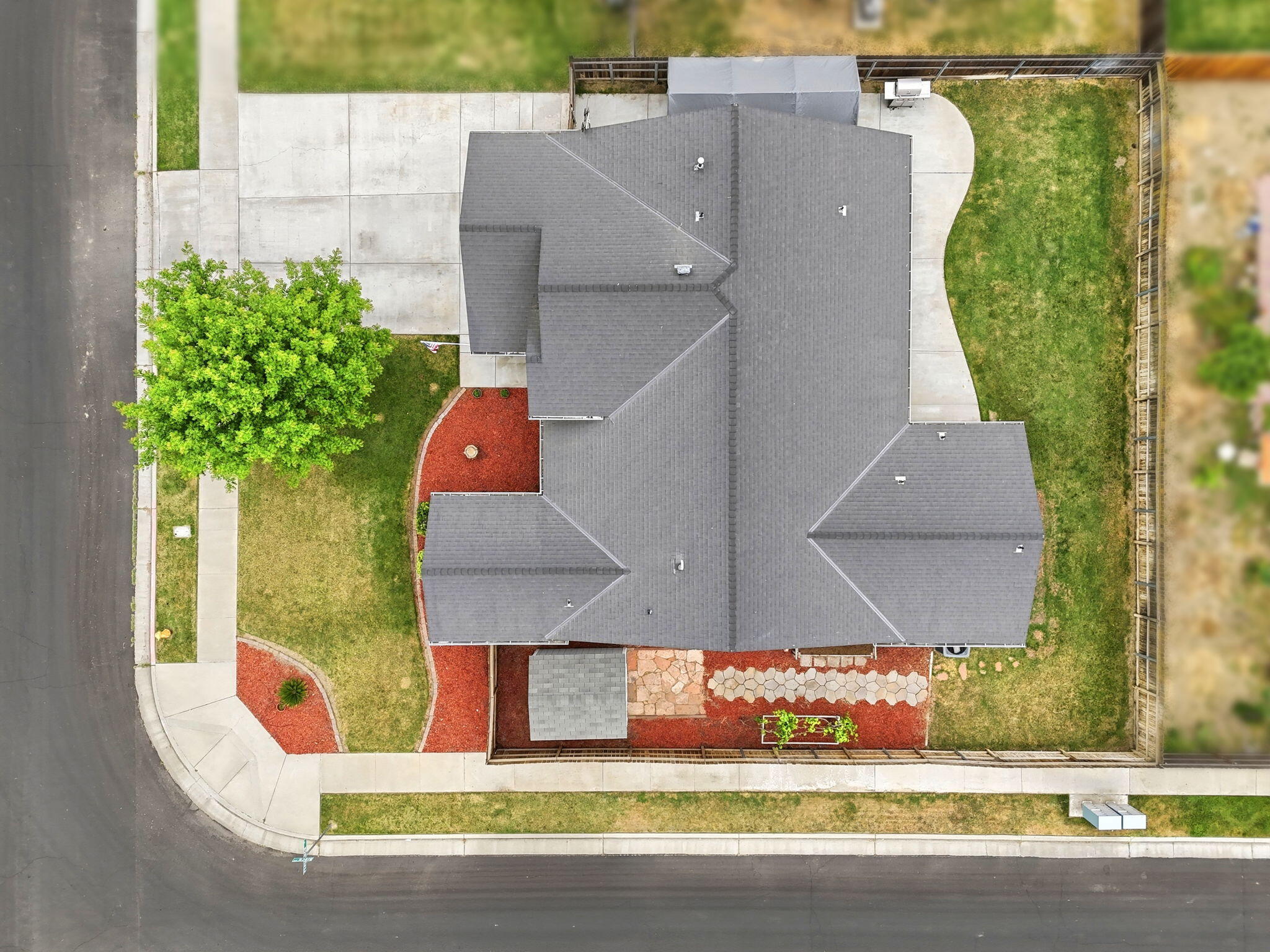 1497 Persimmon St, Lemoore, CA 93245