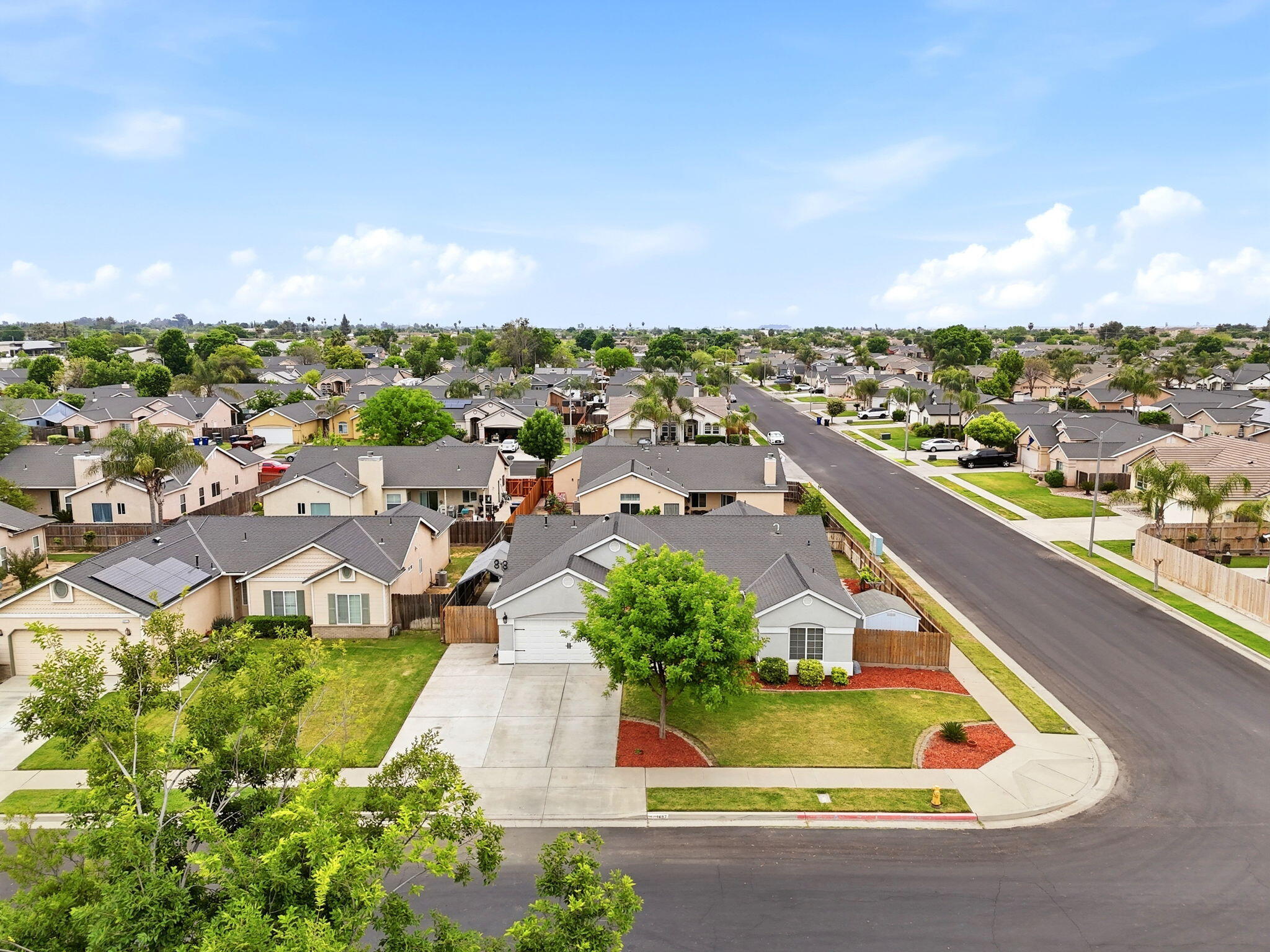 1497 Persimmon St, Lemoore, CA 93245