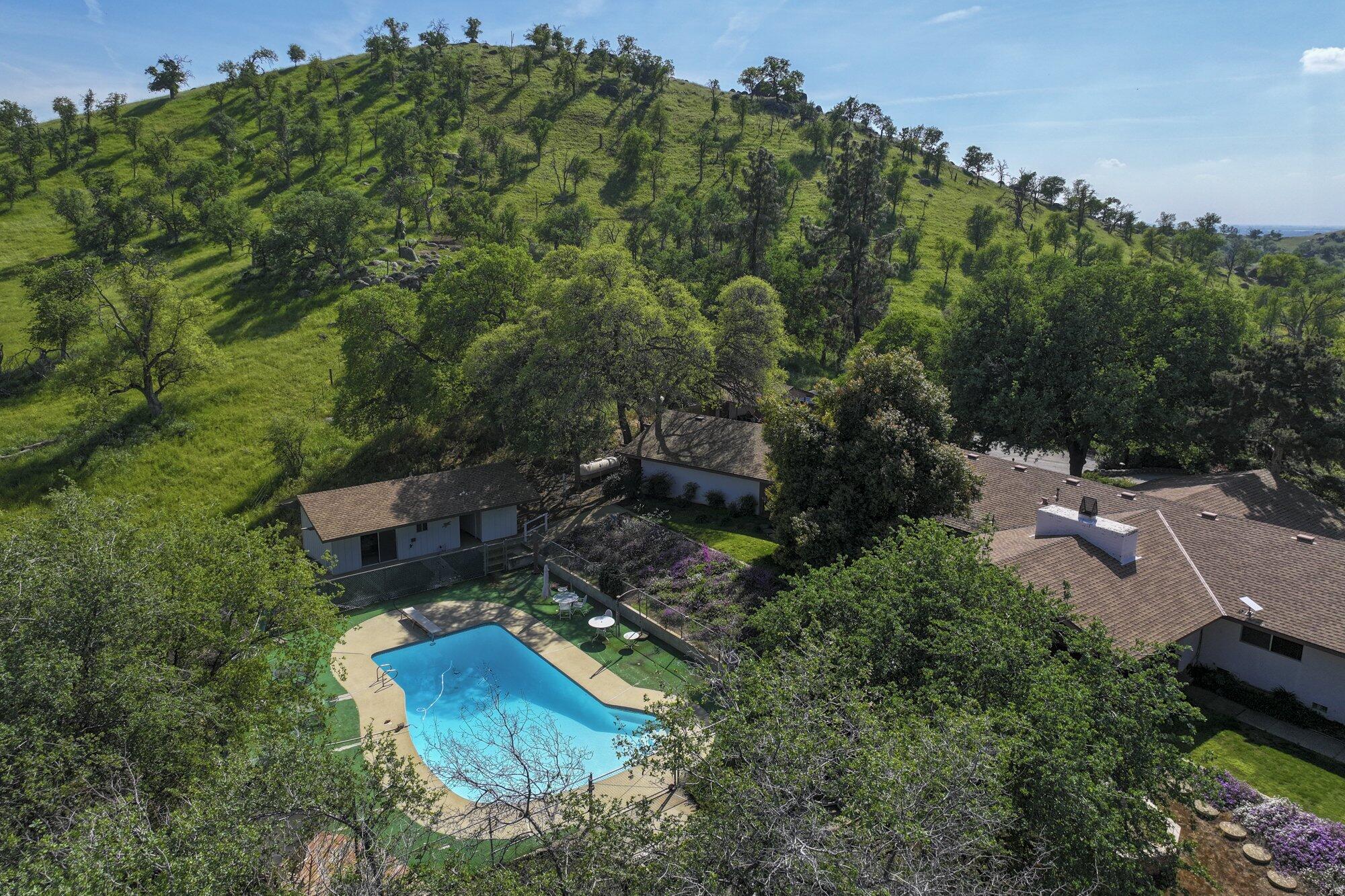 43008 Dr 152, Orosi, CA 93647