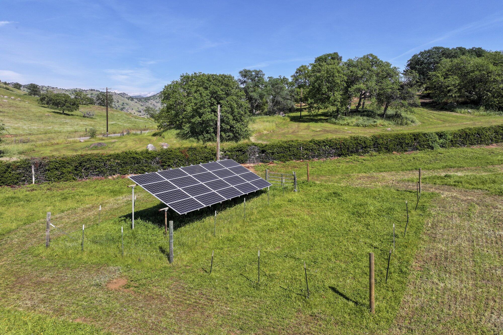 43008 Dr 152, Orosi, CA 93647