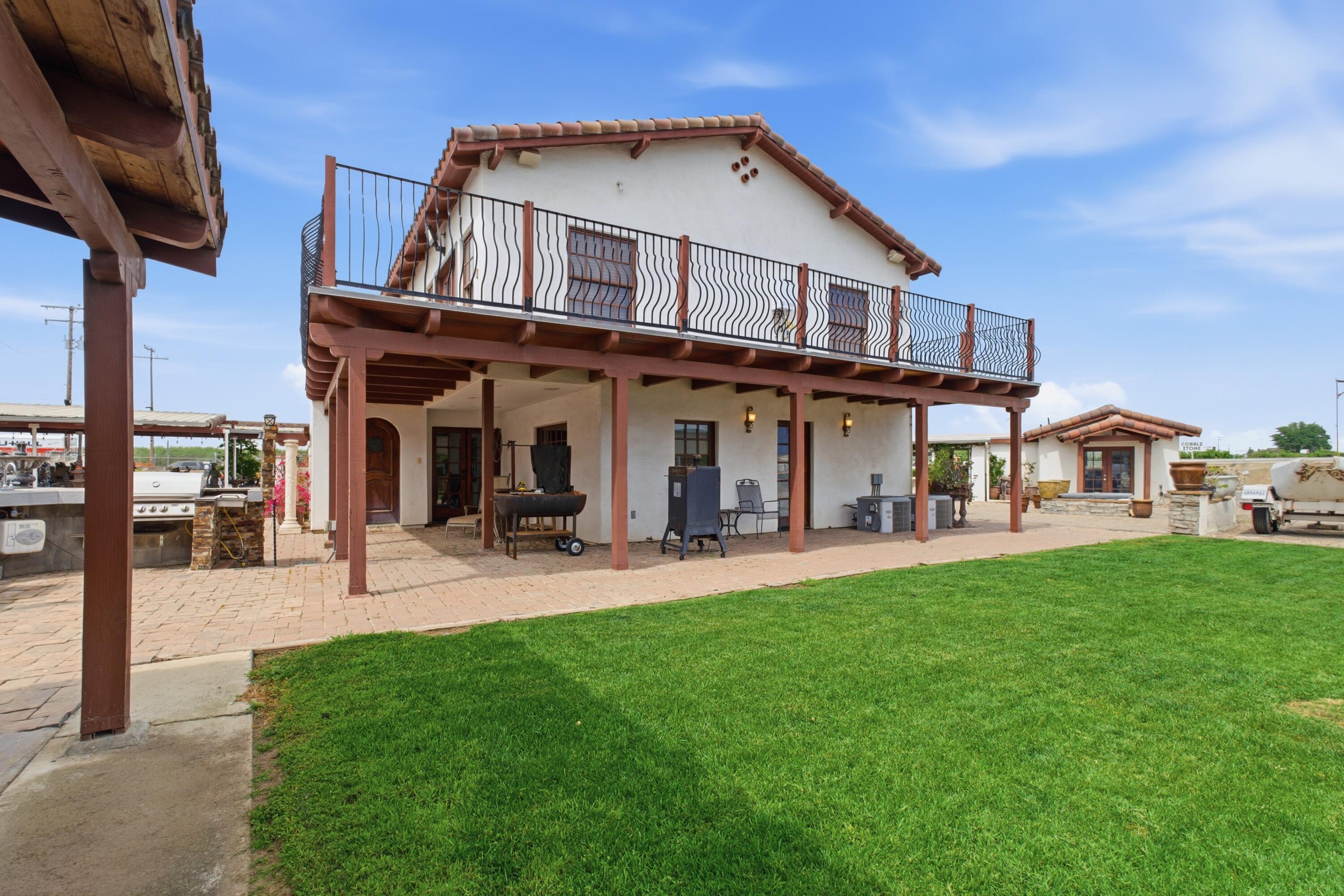 26300 N Mooney, Tulare, CA 93274