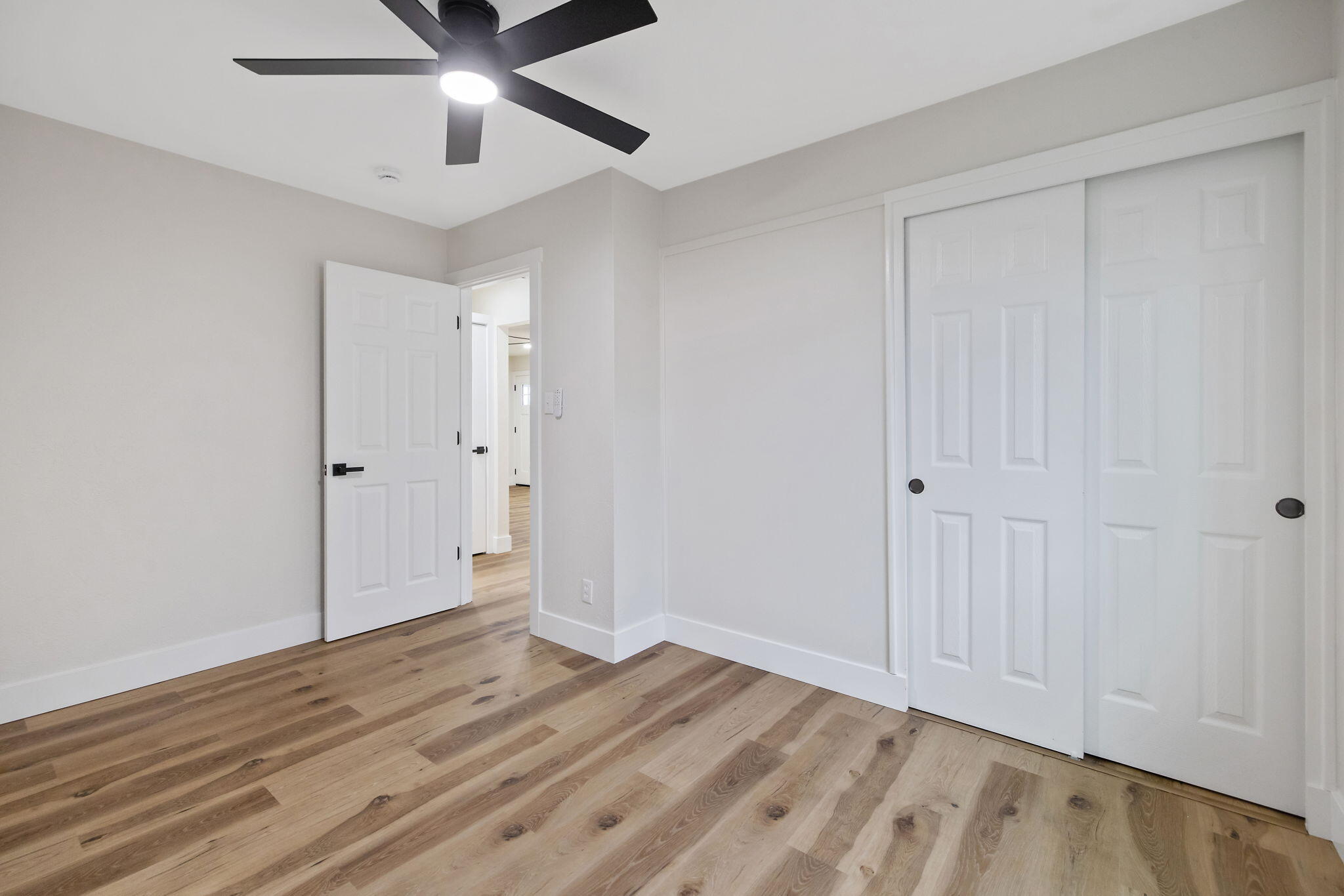 215 Lombardy Ln, Lemoore, CA 93245