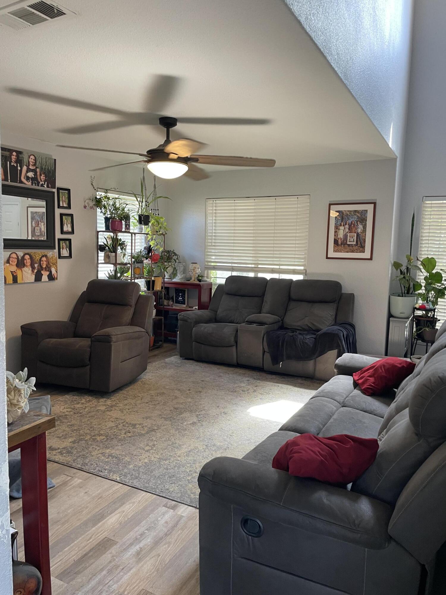 1852 Santa Maria Ave, Porterville, CA 93257