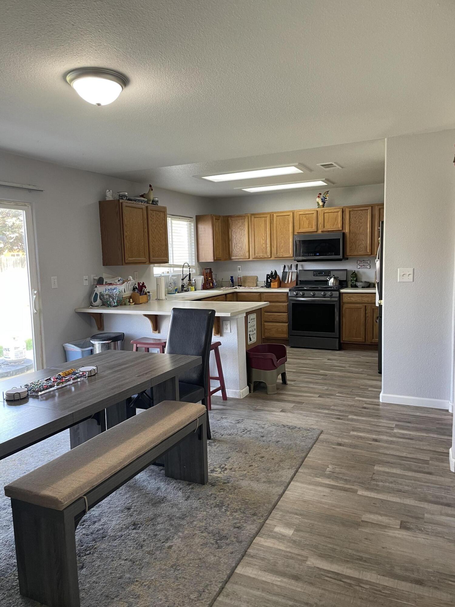 1852 Santa Maria Ave, Porterville, CA 93257