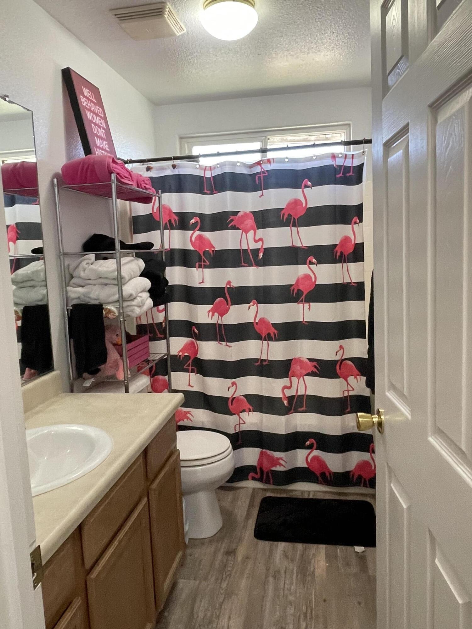 1852 Santa Maria Ave, Porterville, CA 93257