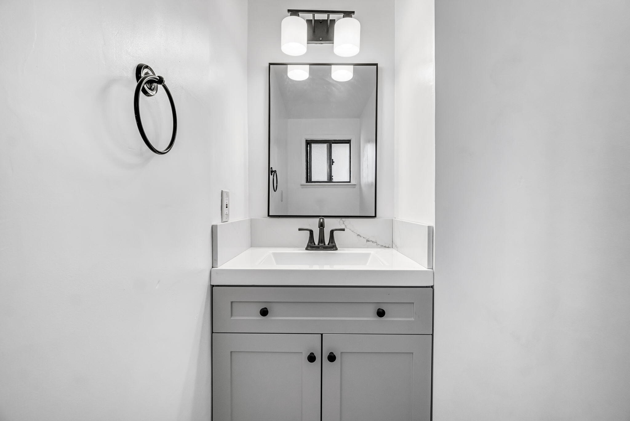 5132 E Washington Ave, Fresno, CA 93727