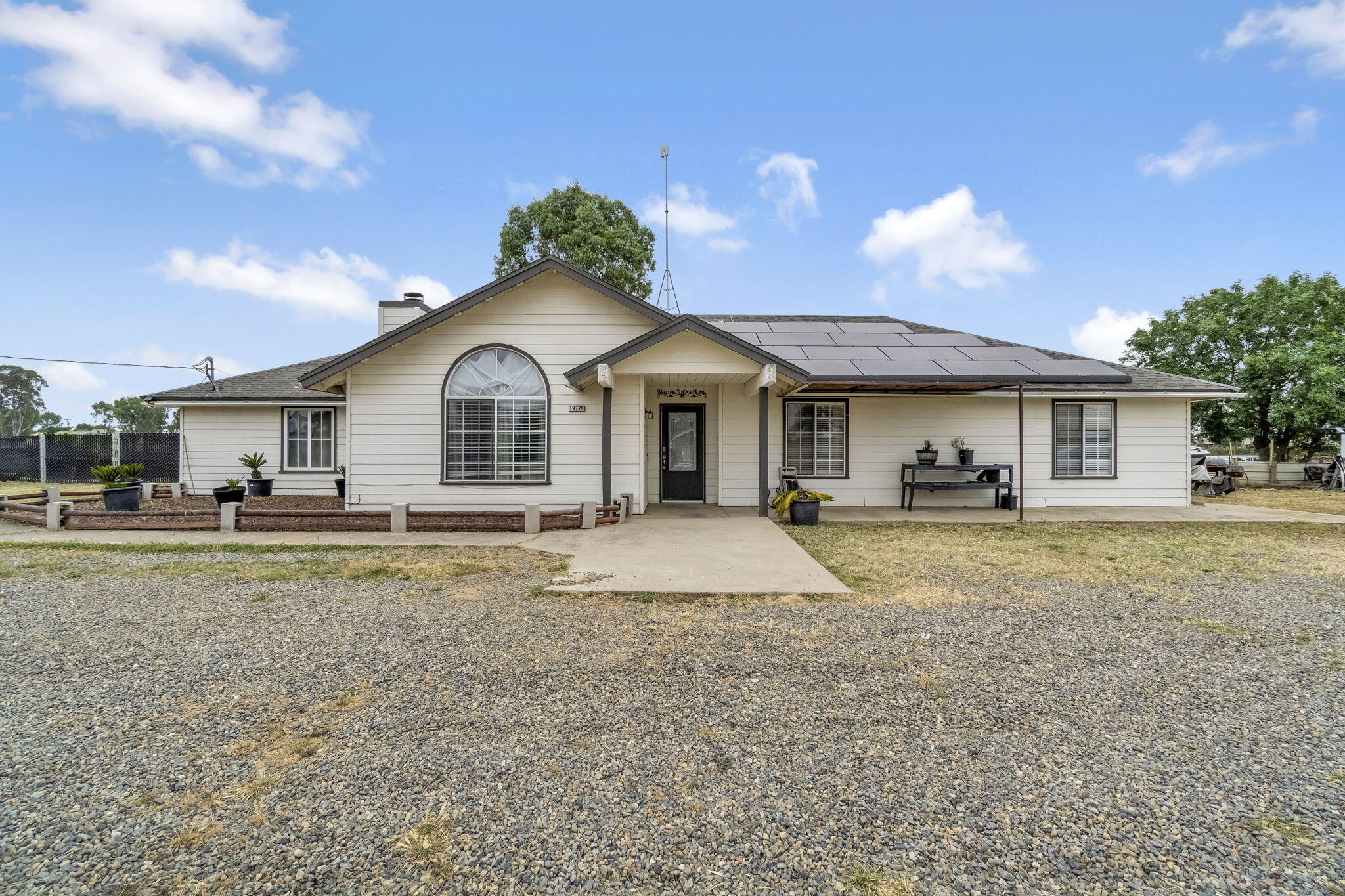 19729 Brightwood Rd, Madera, CA 93638