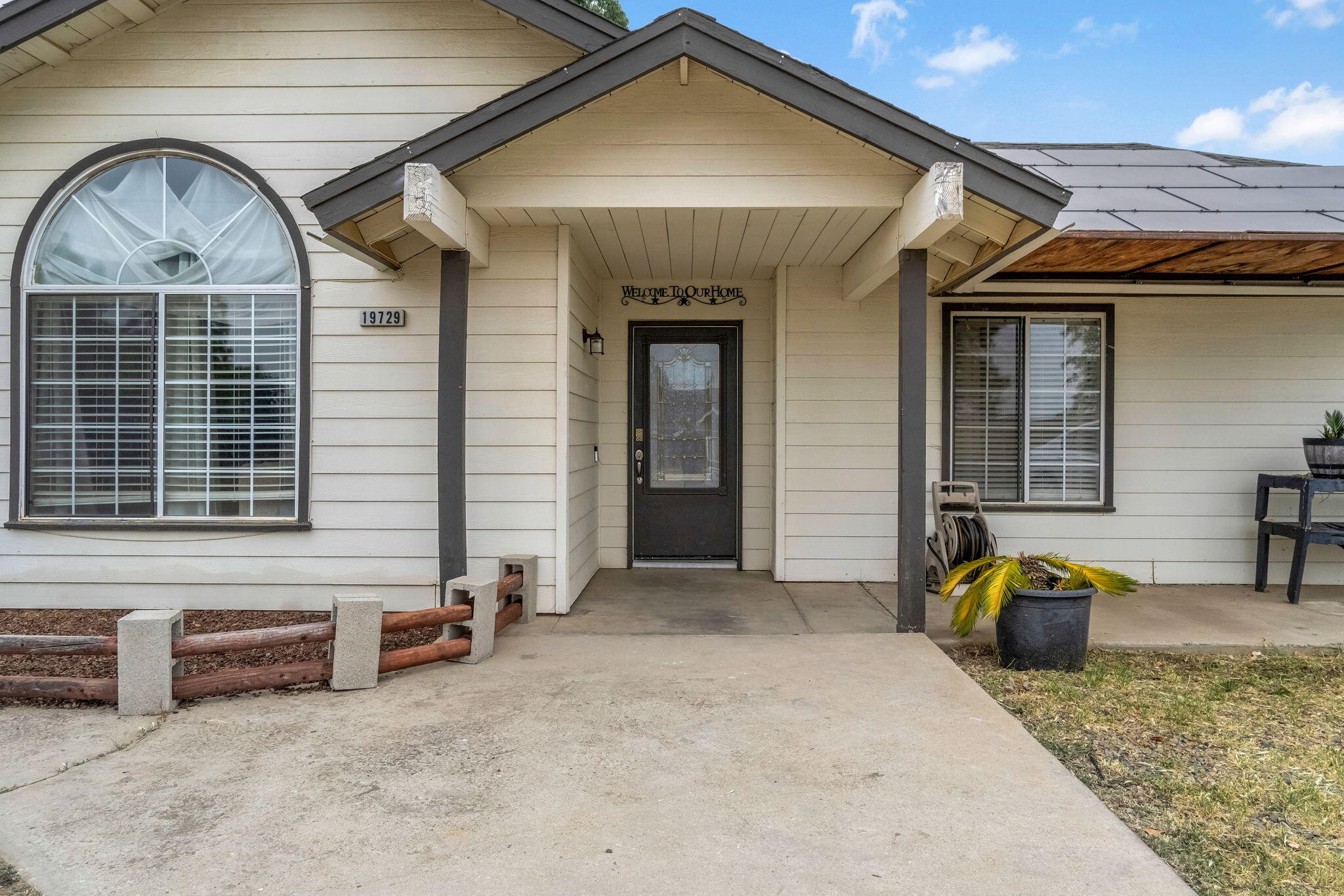 19729 Brightwood Rd, Madera, CA 93638