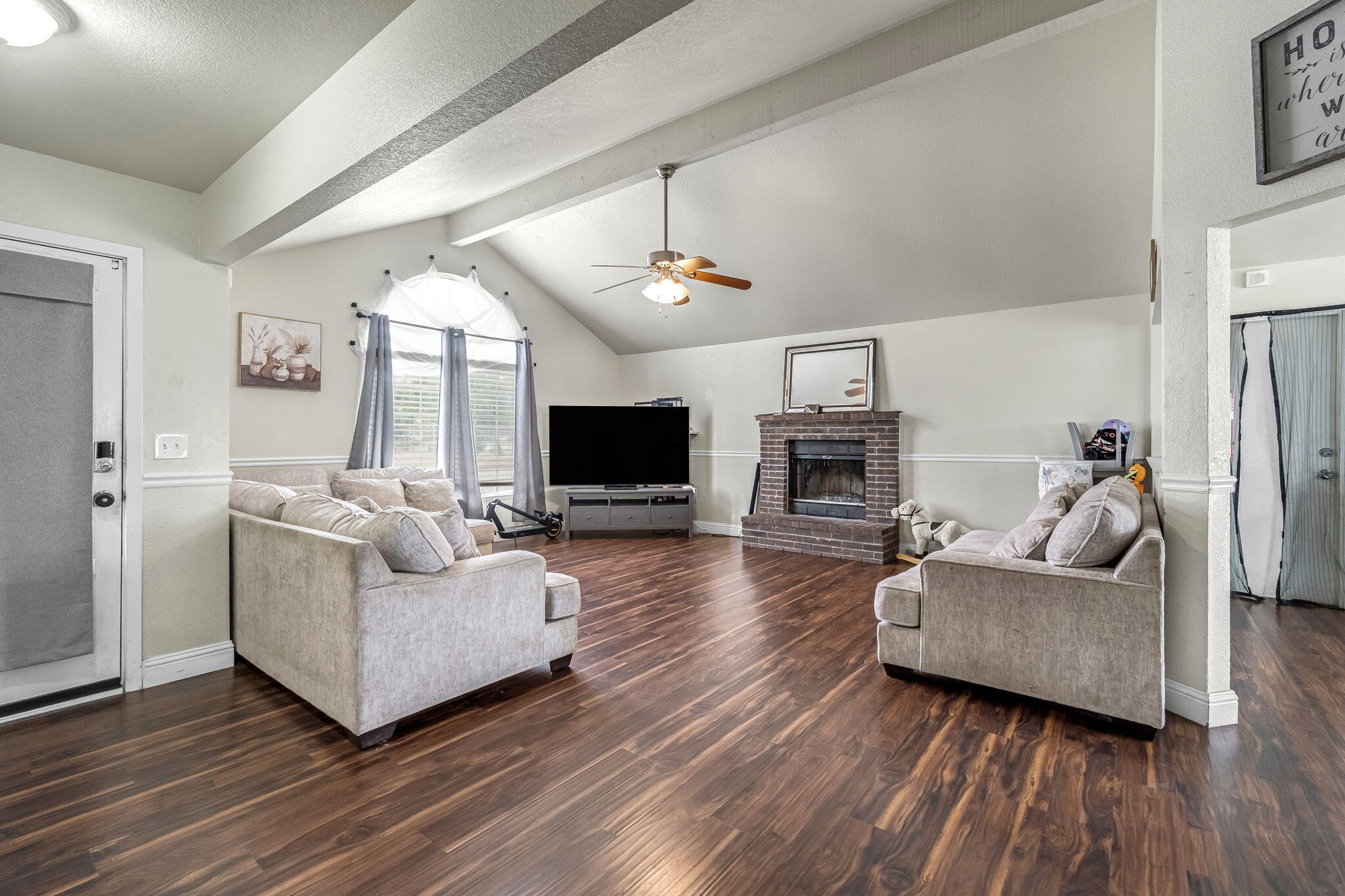 19729 Brightwood Rd, Madera, CA 93638