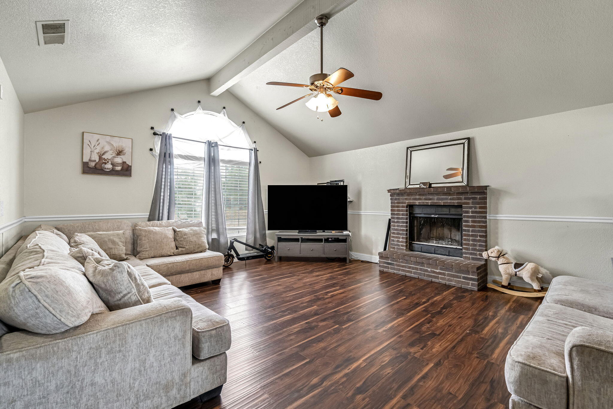 19729 Brightwood Rd, Madera, CA 93638