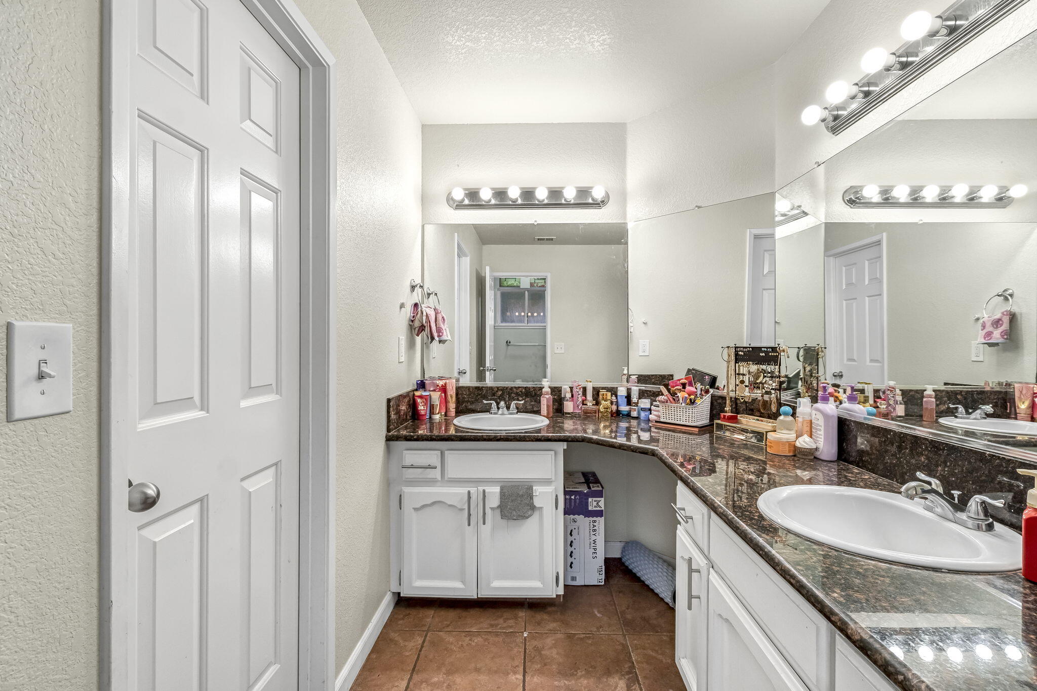 19729 Brightwood Rd, Madera, CA 93638