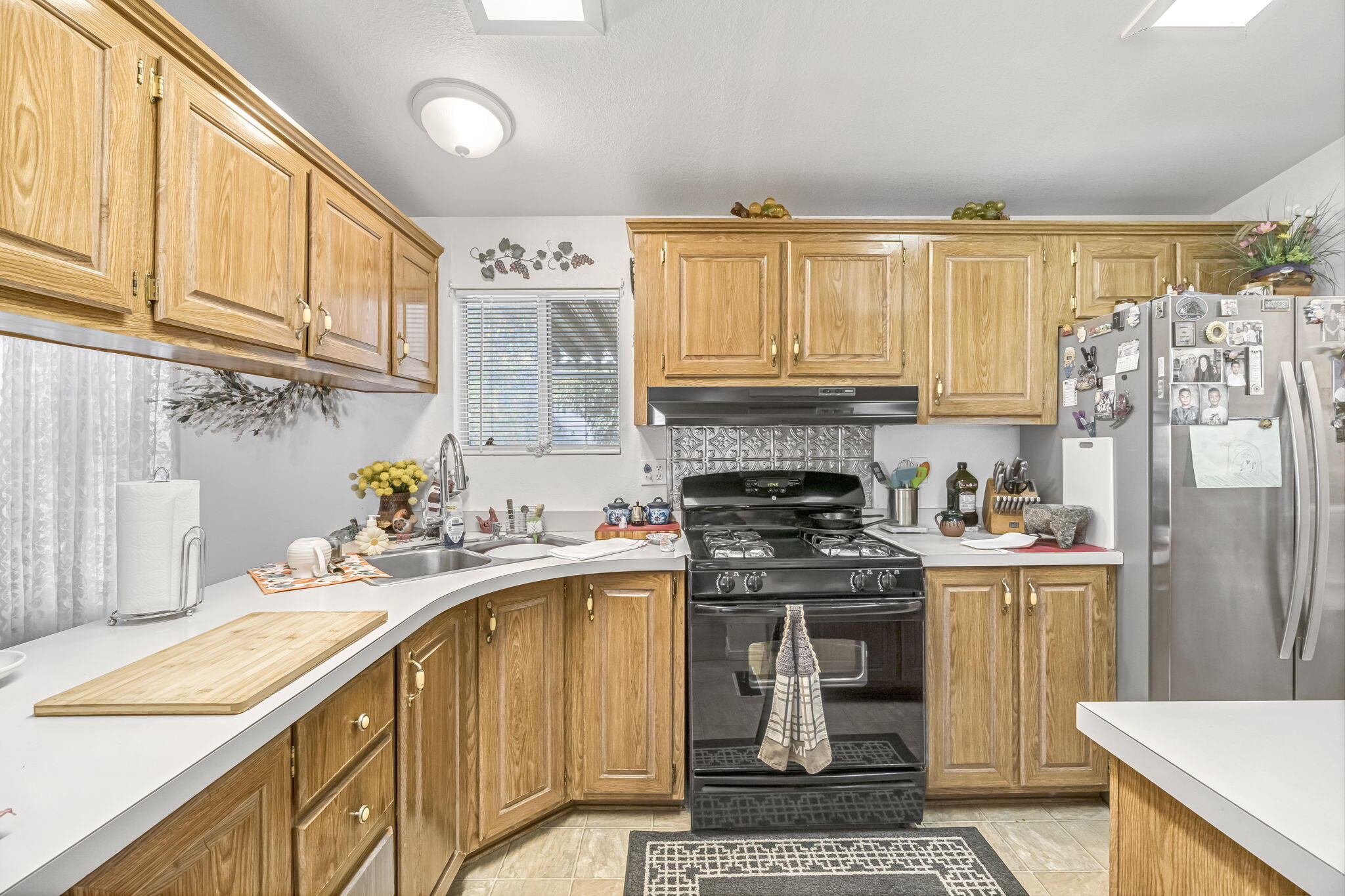 1218 E Cleveland Ave #142, Madera, CA 93638