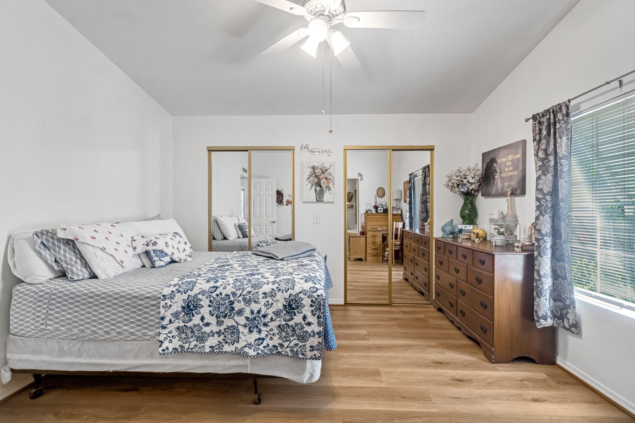 1218 E Cleveland Ave #142, Madera, CA 93638