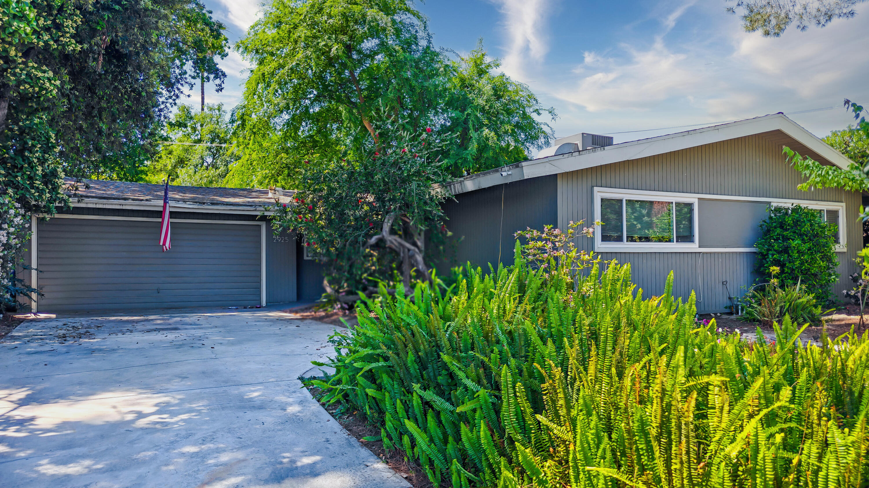 2925 Roanoke Ct, Bakersfield, CA 93306