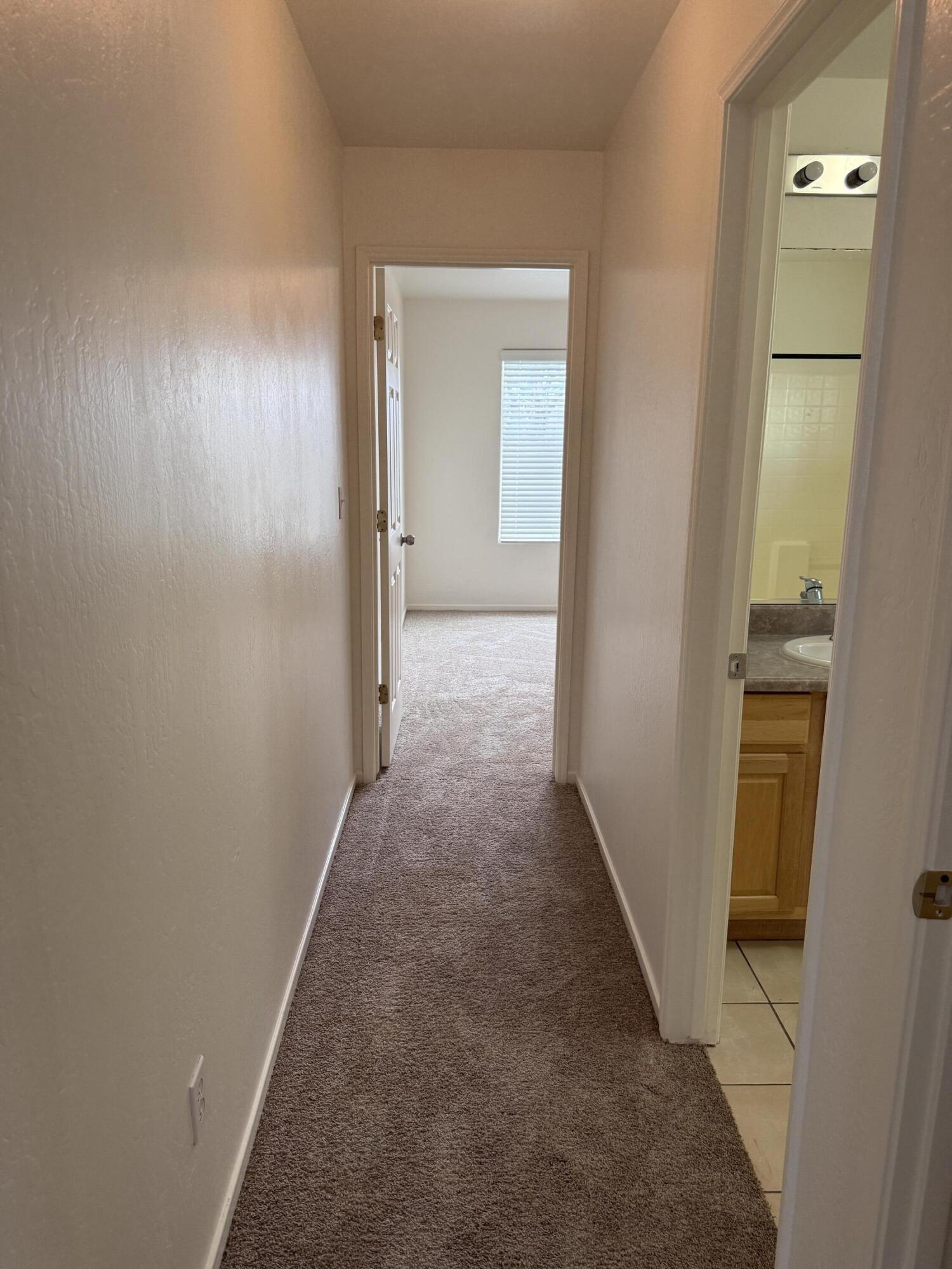 2020 W Bristol Ln, Hanford, CA 93230