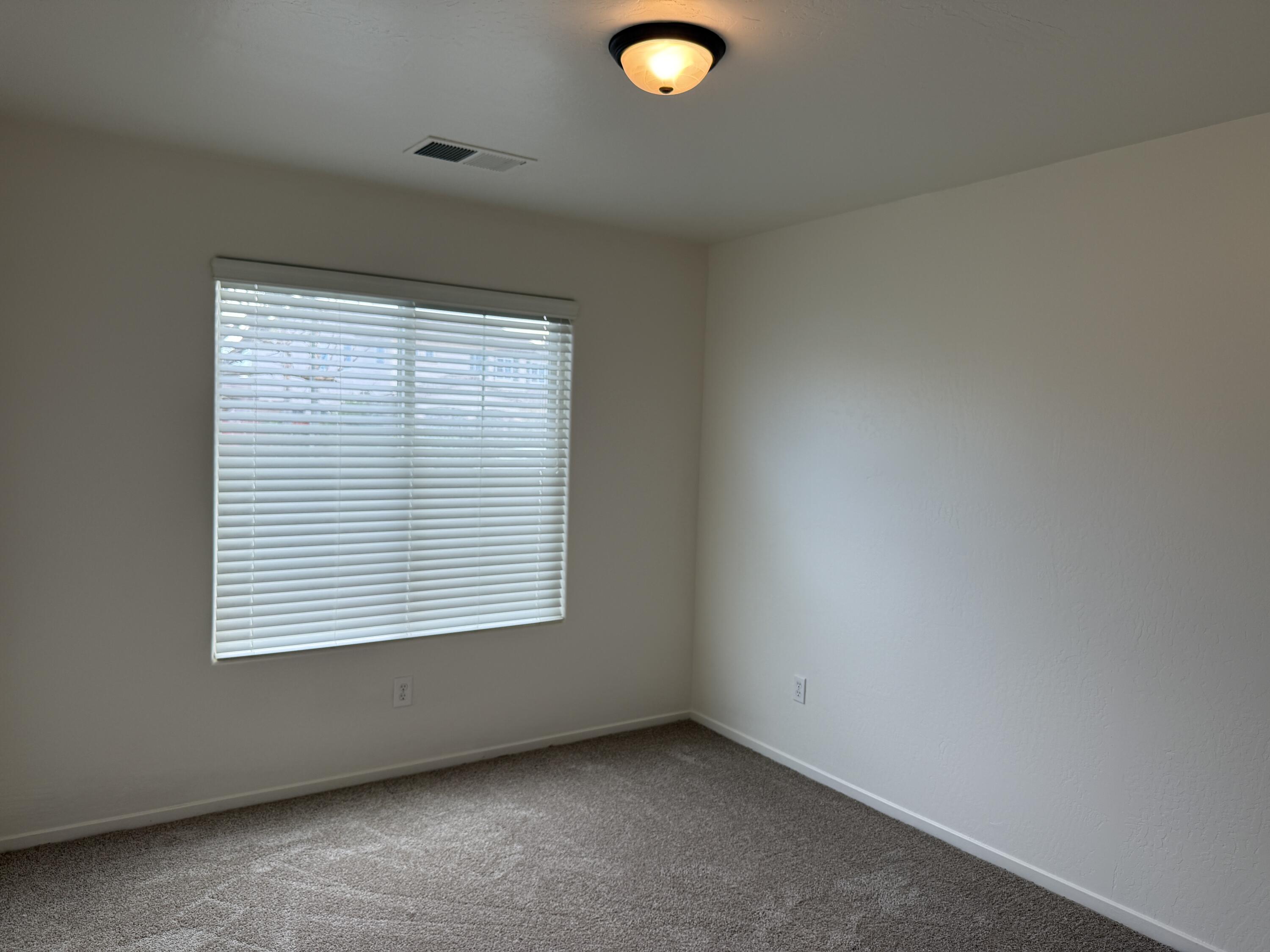 2020 W Bristol Ln, Hanford, CA 93230