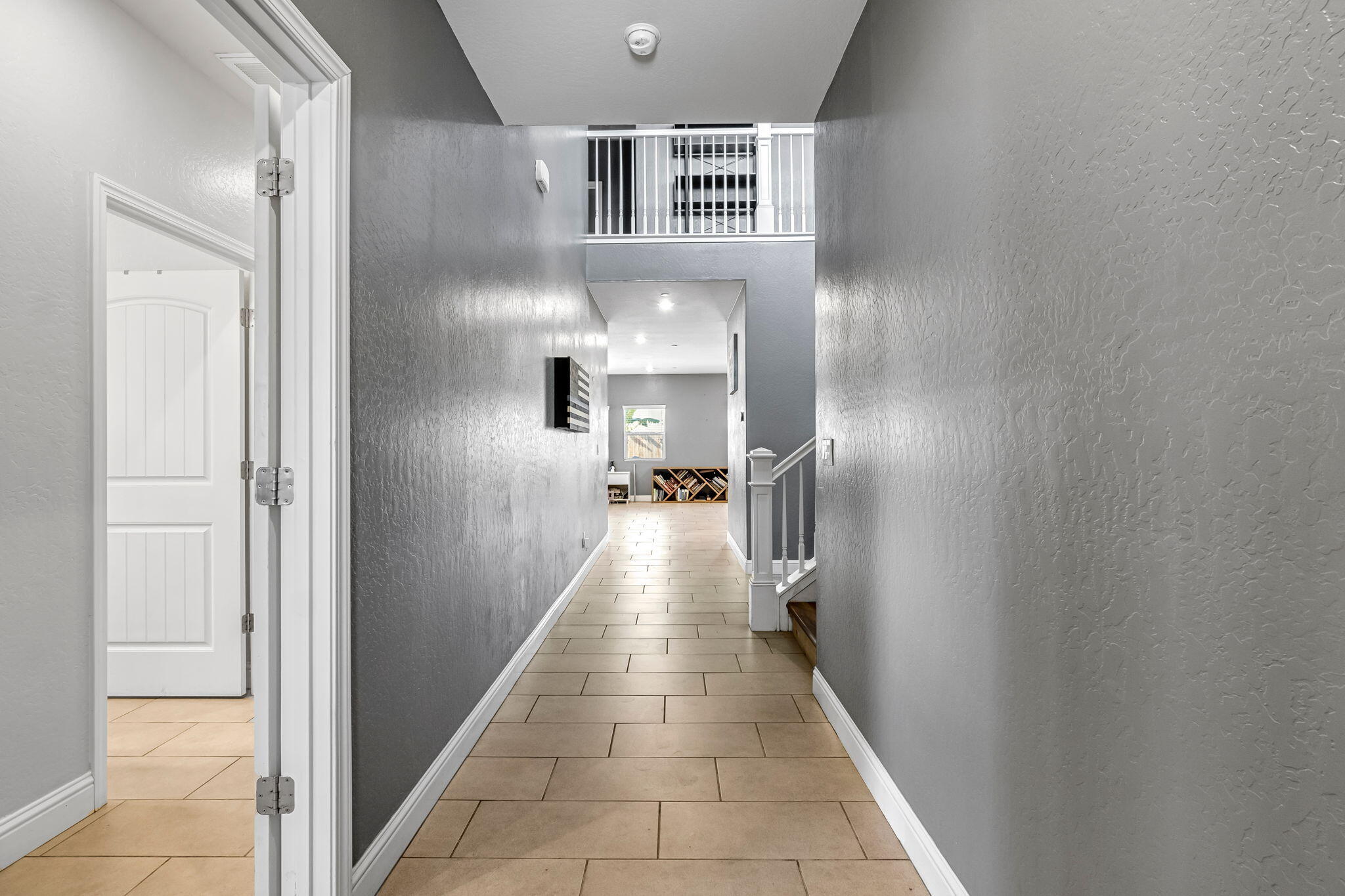 2425 N Divisadero St, Visalia, CA 93291