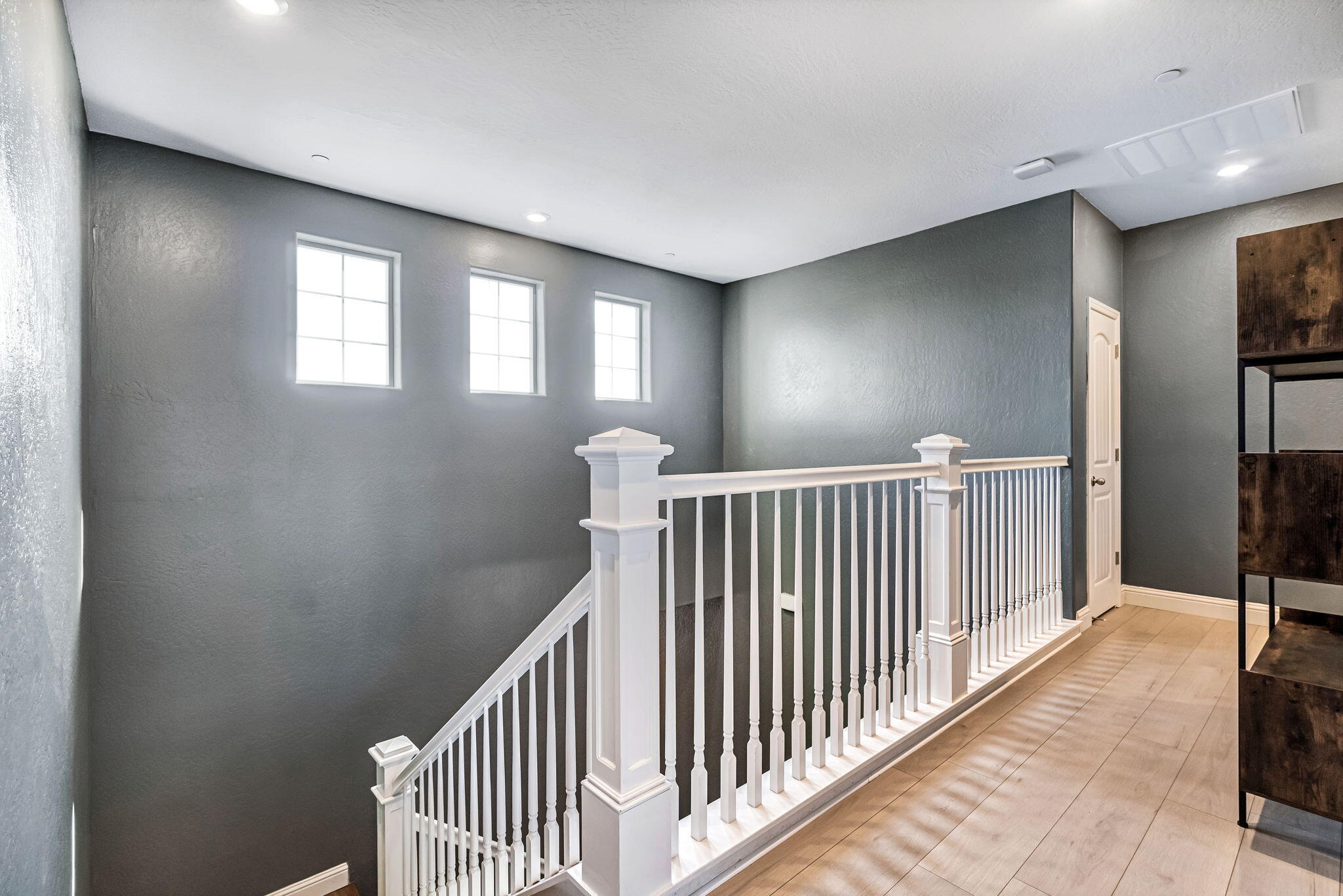 2425 N Divisadero St, Visalia, CA 93291