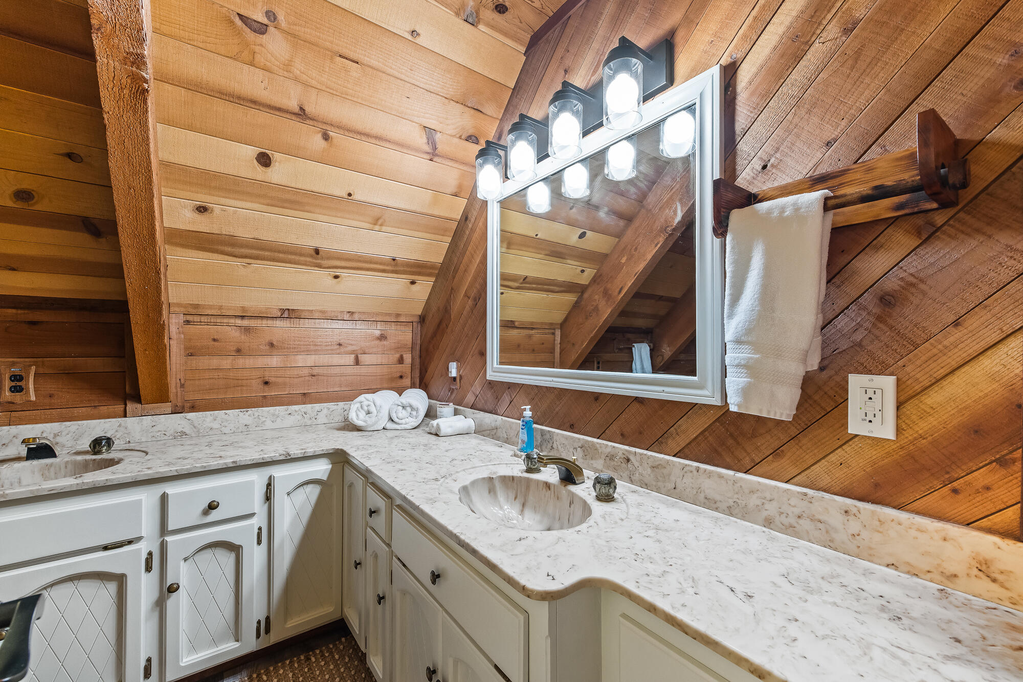 57715 Fox Dr, Ponderosa, CA 93265