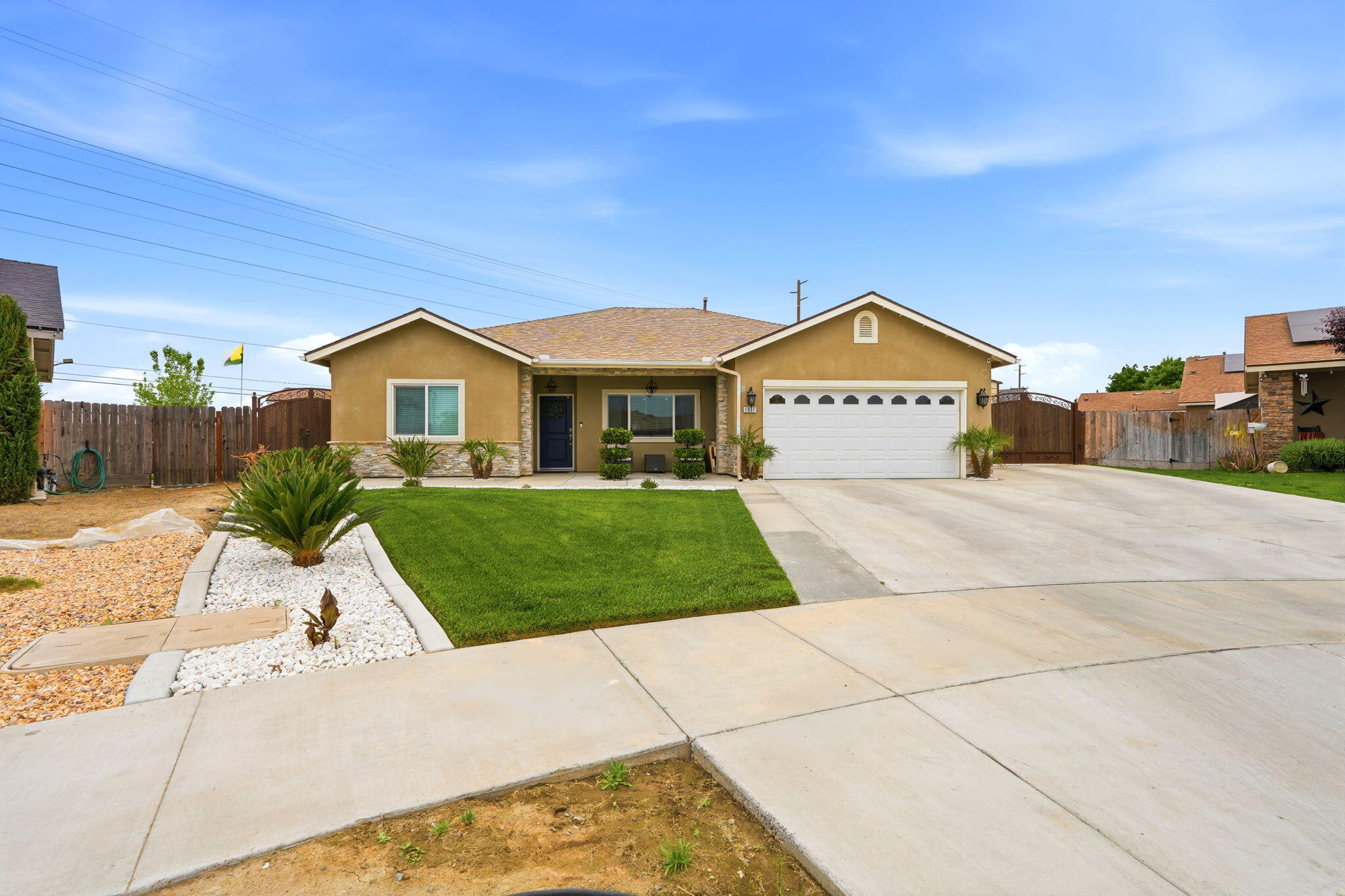 1037 Royal Oak St, Porterville, CA 93257