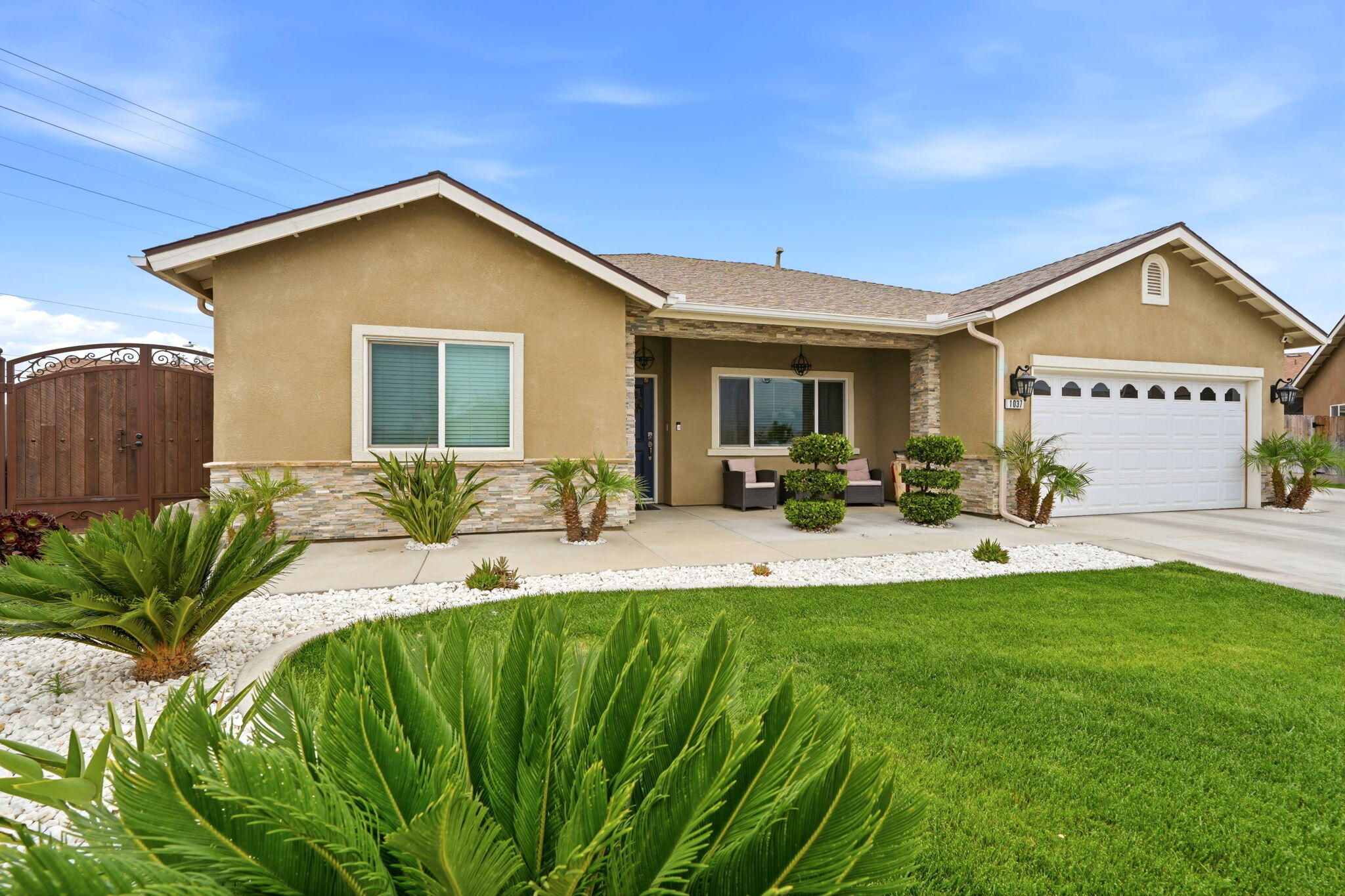 1037 Royal Oak St, Porterville, CA 93257