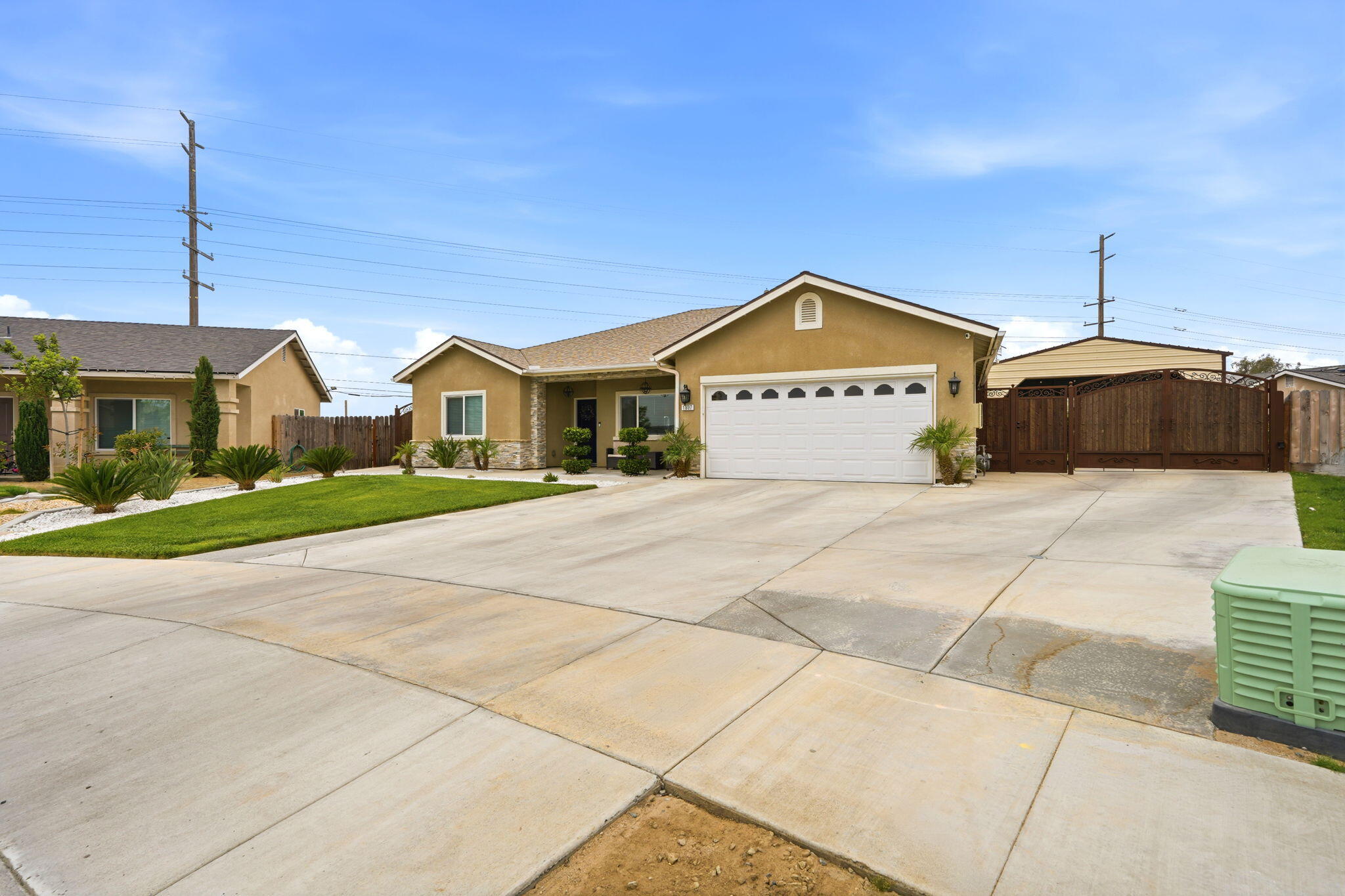 1037 Royal Oak St, Porterville, CA 93257