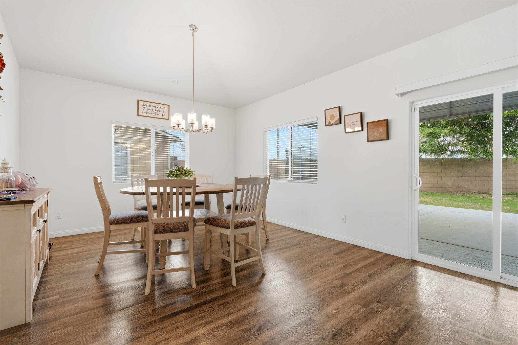 1037 Royal Oak St, Porterville, CA 93257