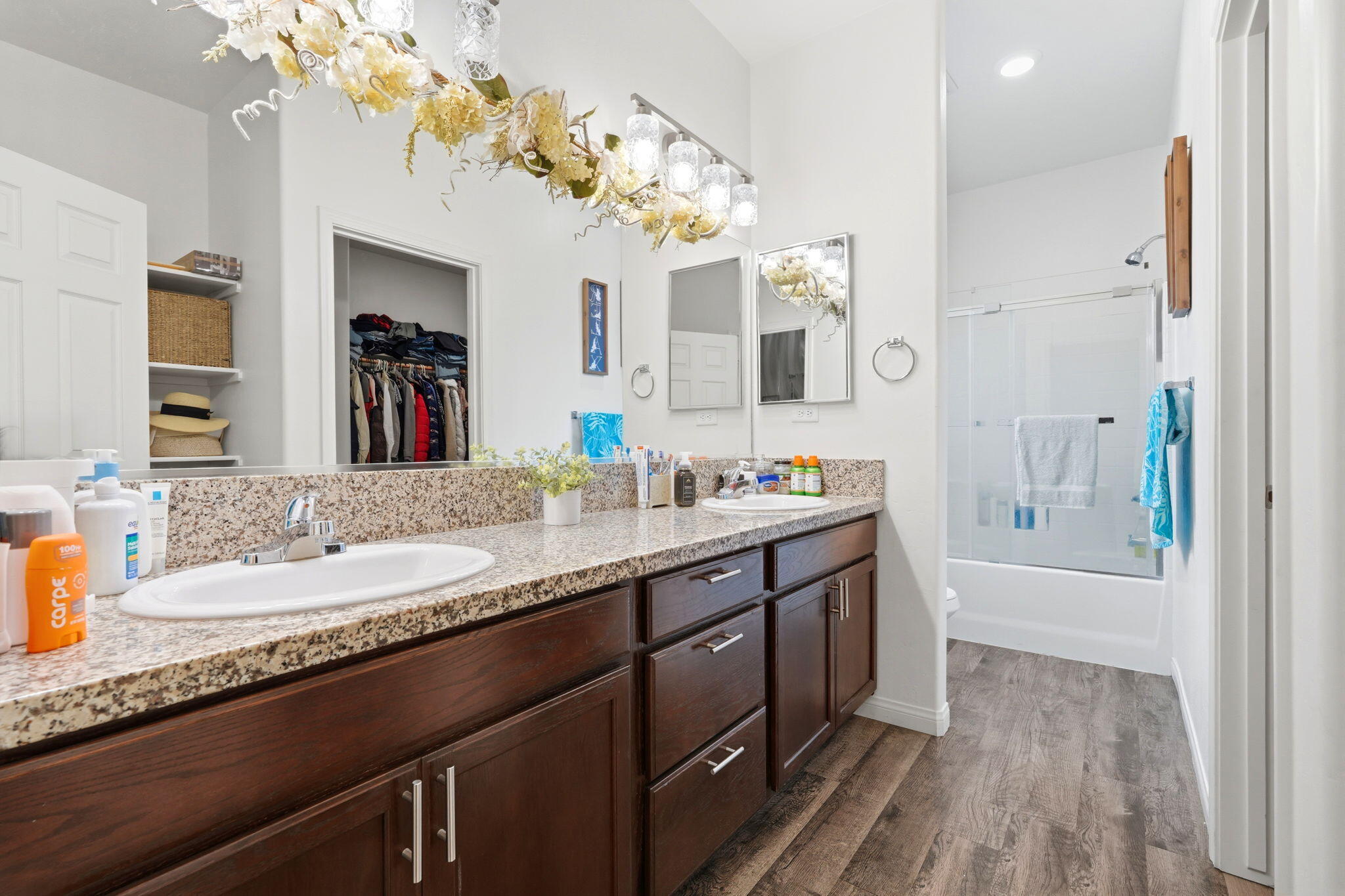 1037 Royal Oak St, Porterville, CA 93257