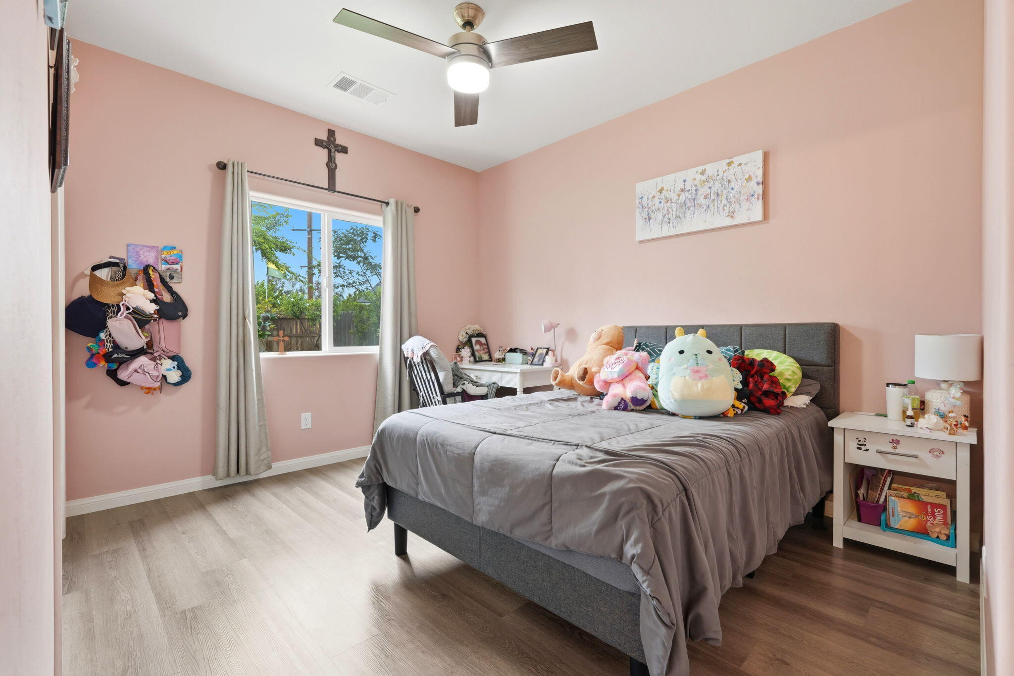 1037 Royal Oak St, Porterville, CA 93257