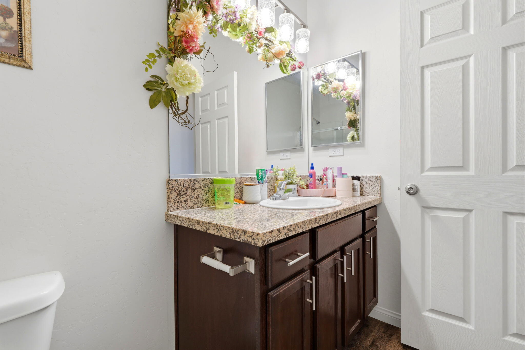 1037 Royal Oak St, Porterville, CA 93257