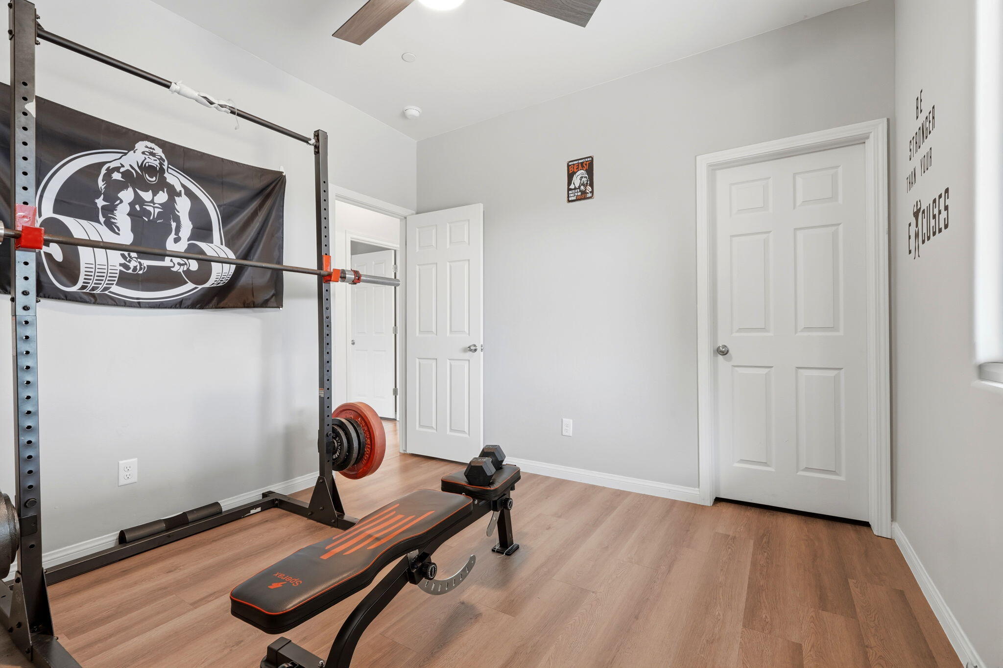 1037 Royal Oak St, Porterville, CA 93257